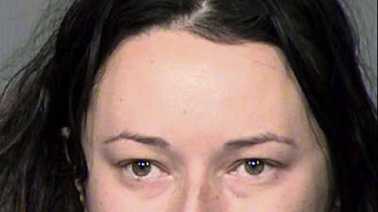 Police: Stalker sent 65,000 texts, had bath at victim's home