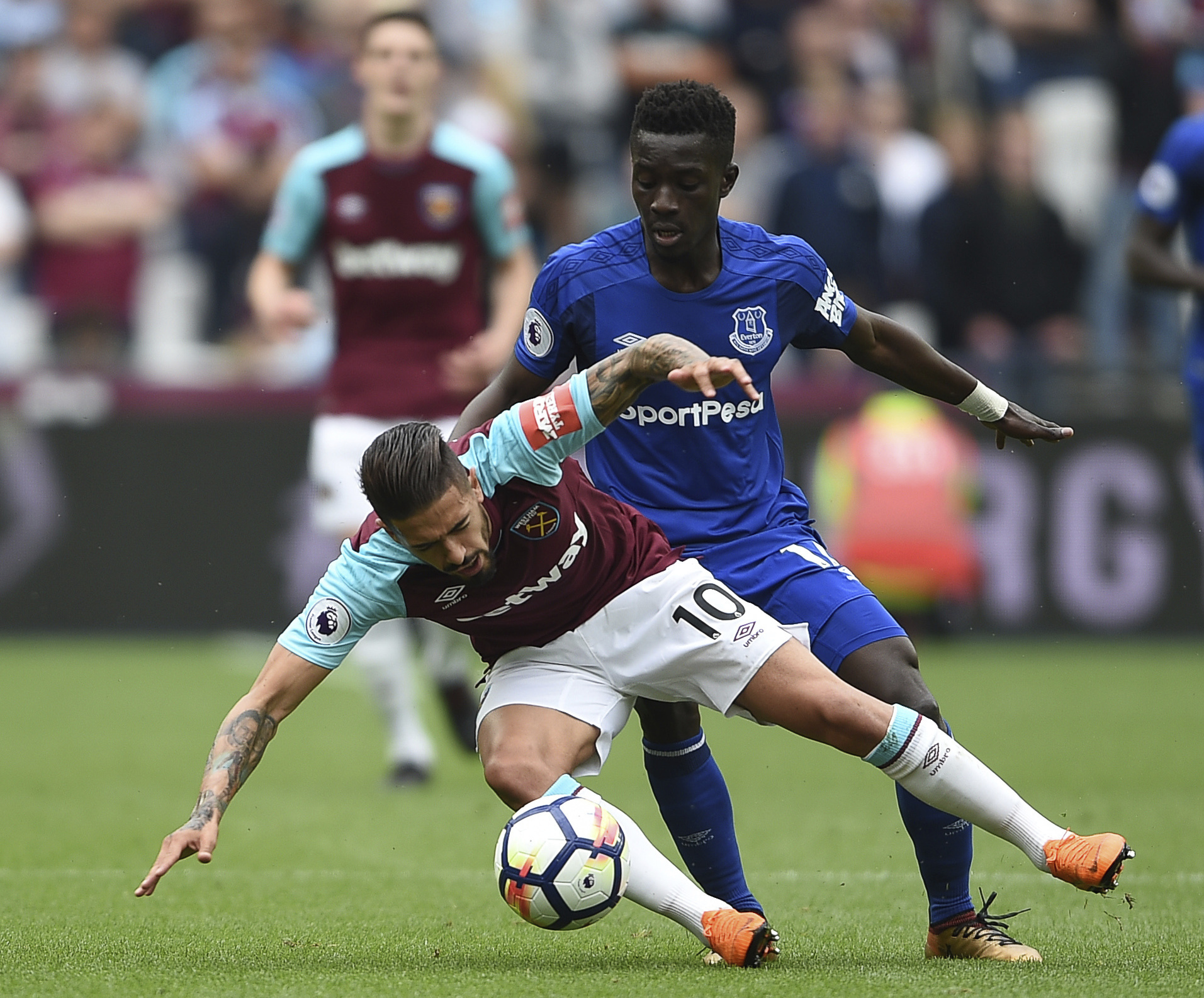 West Ham beats Everton 3-1 in final game of season