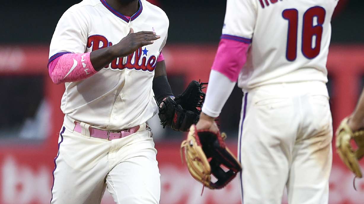 Mets' deGrom lasts 1 inning, Williams homer lifts Phils 4-2
