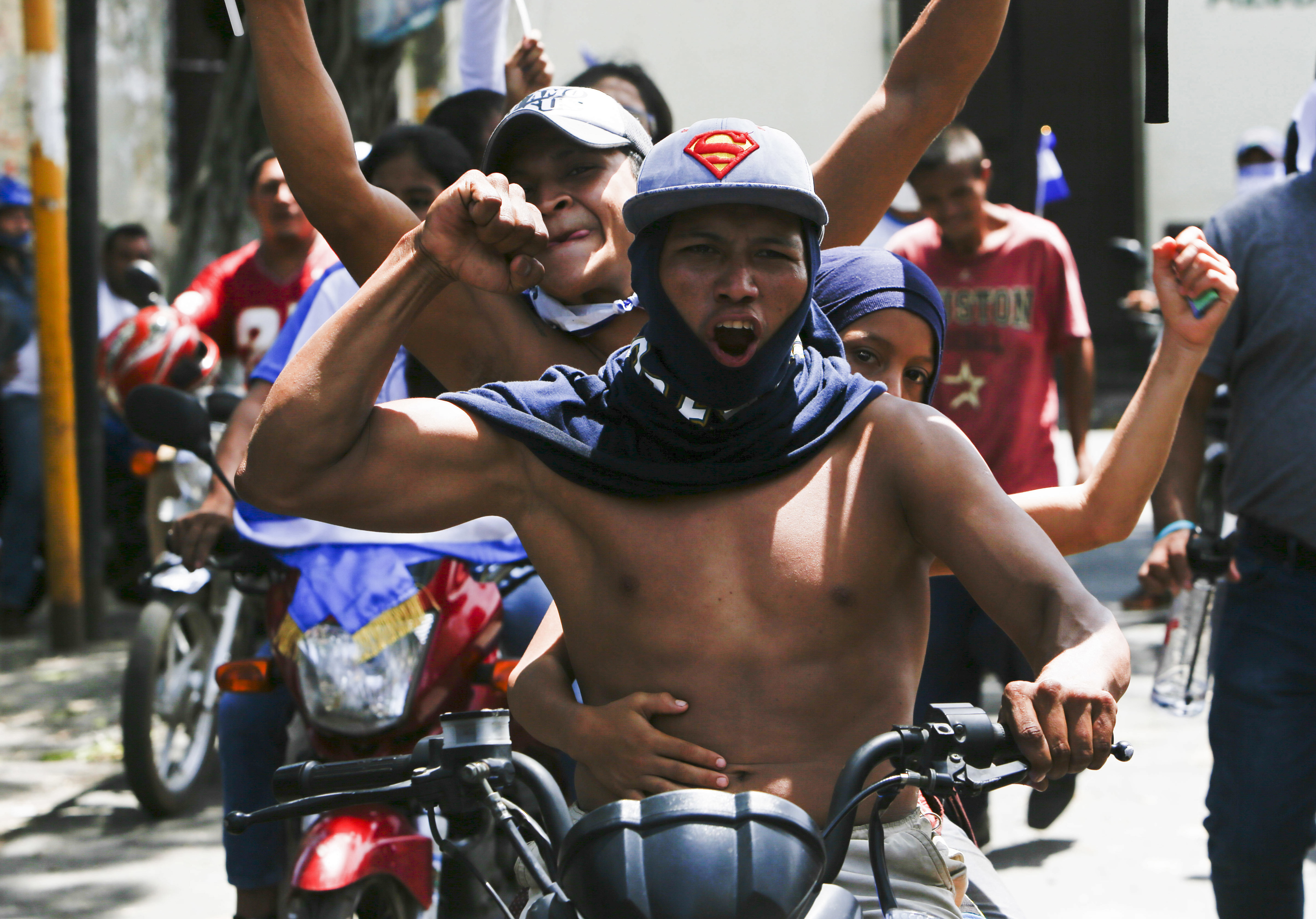 Nicaragua's army urges end to violence as protests continue
