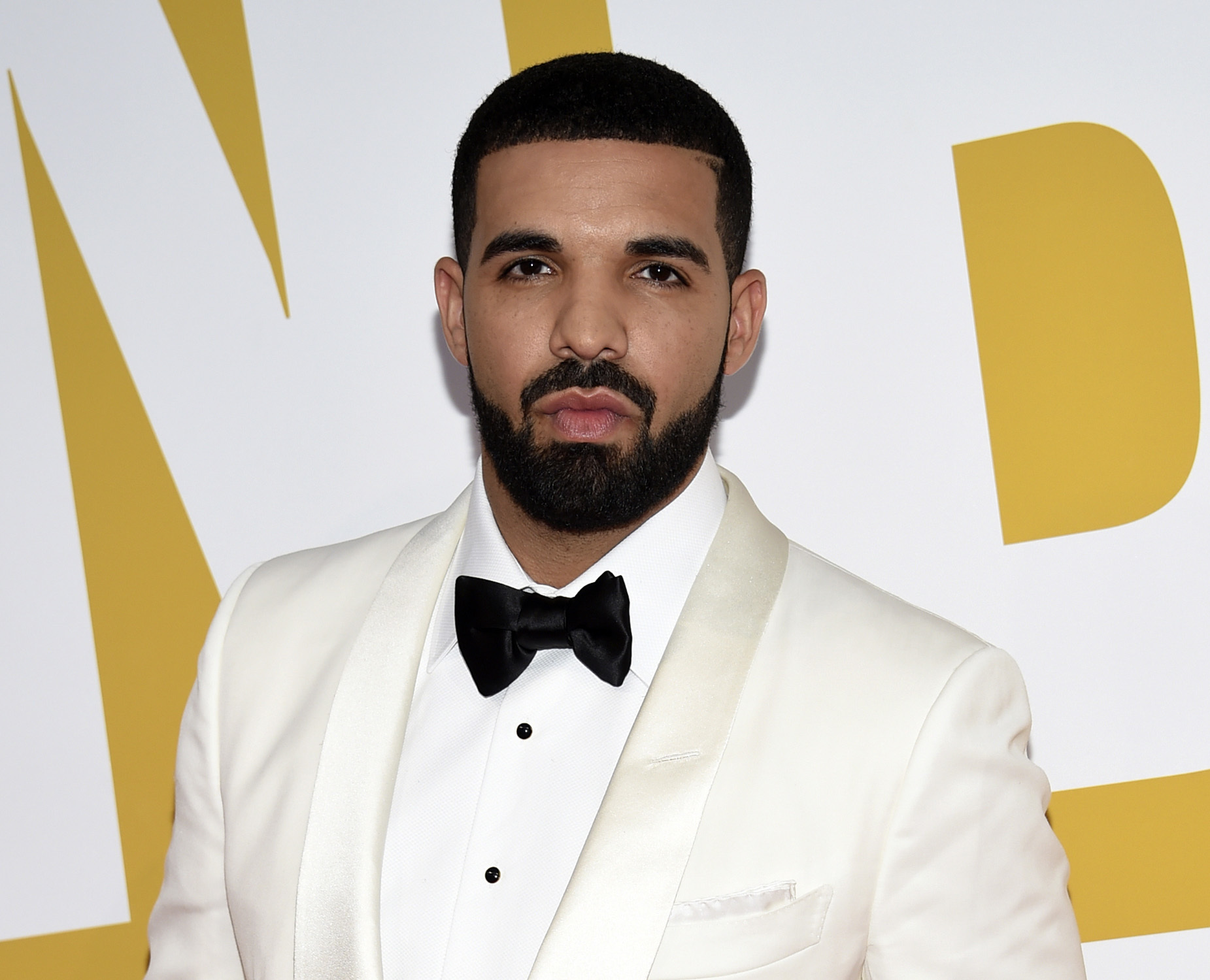 Drake announces 41-date tour with Migos