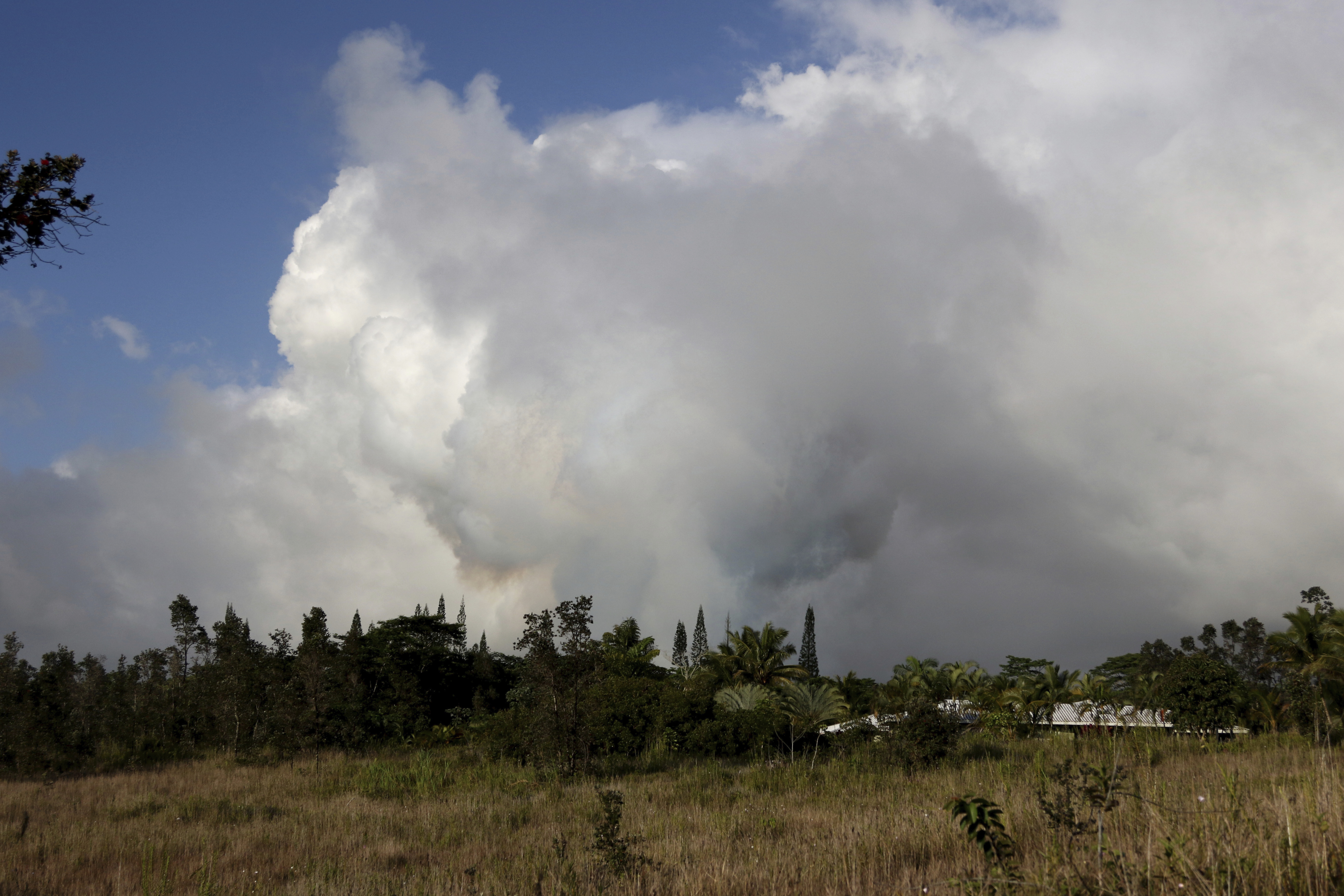 The Latest: Hawaii volcano's sulfur dioxide threatens health