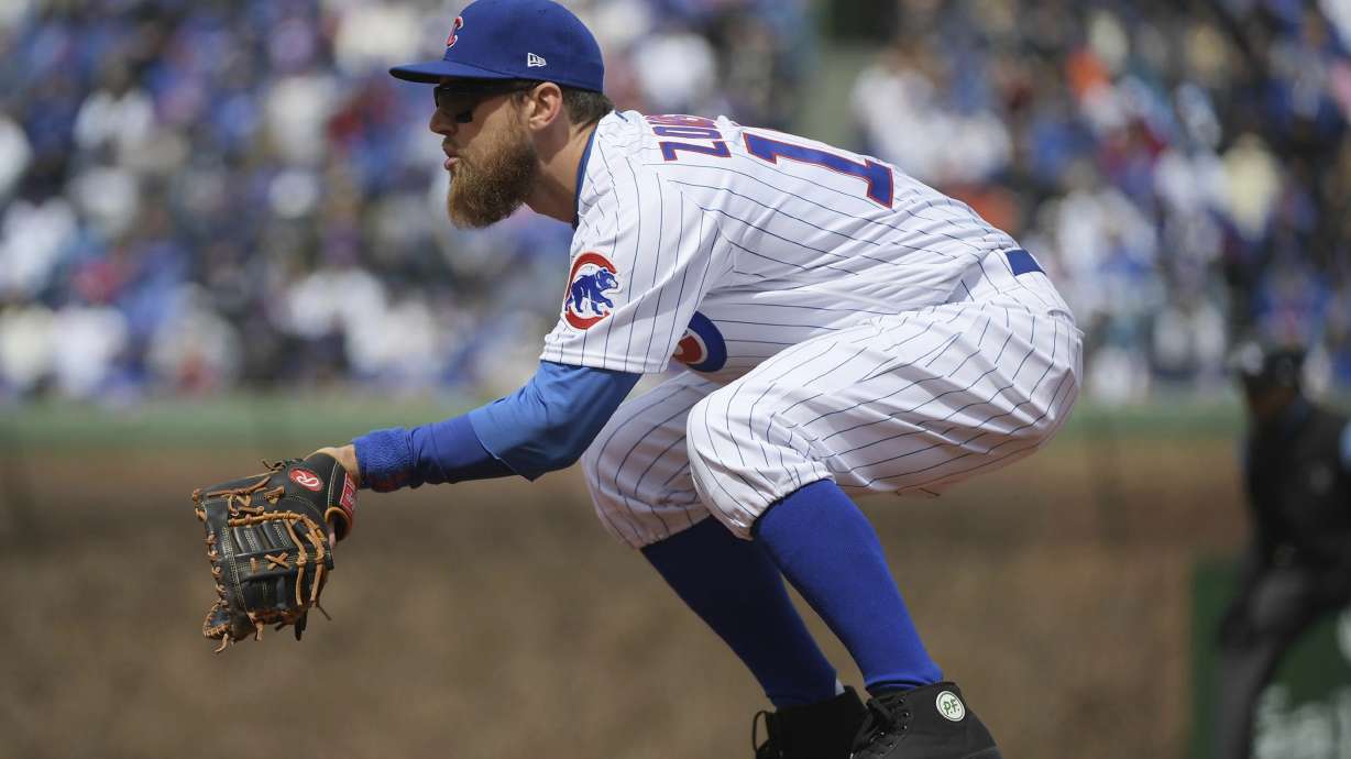 Color war: Zobrist defies MLB again with black spikes