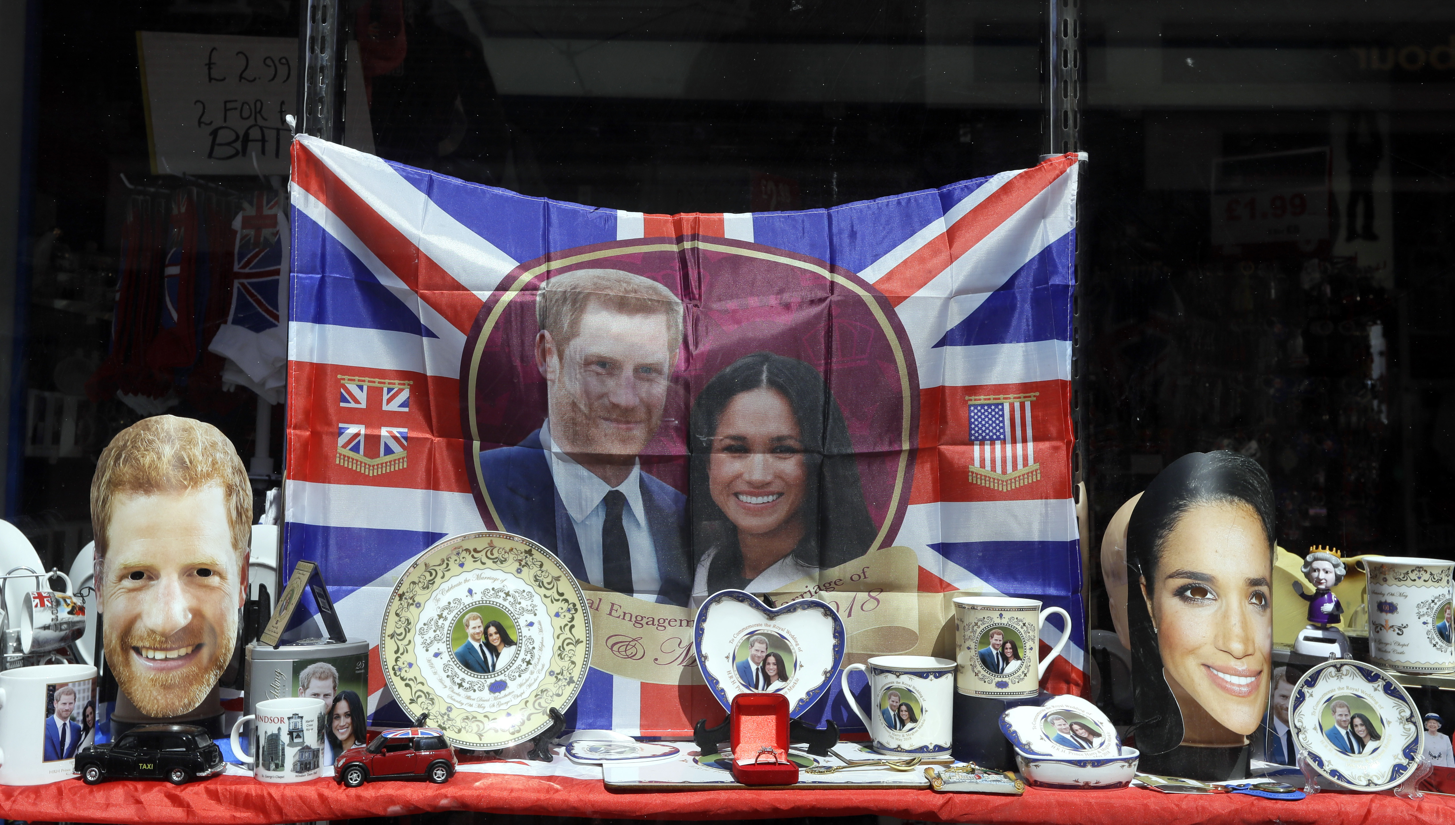 Will he or won't he? Presence of Markle's father in doubt