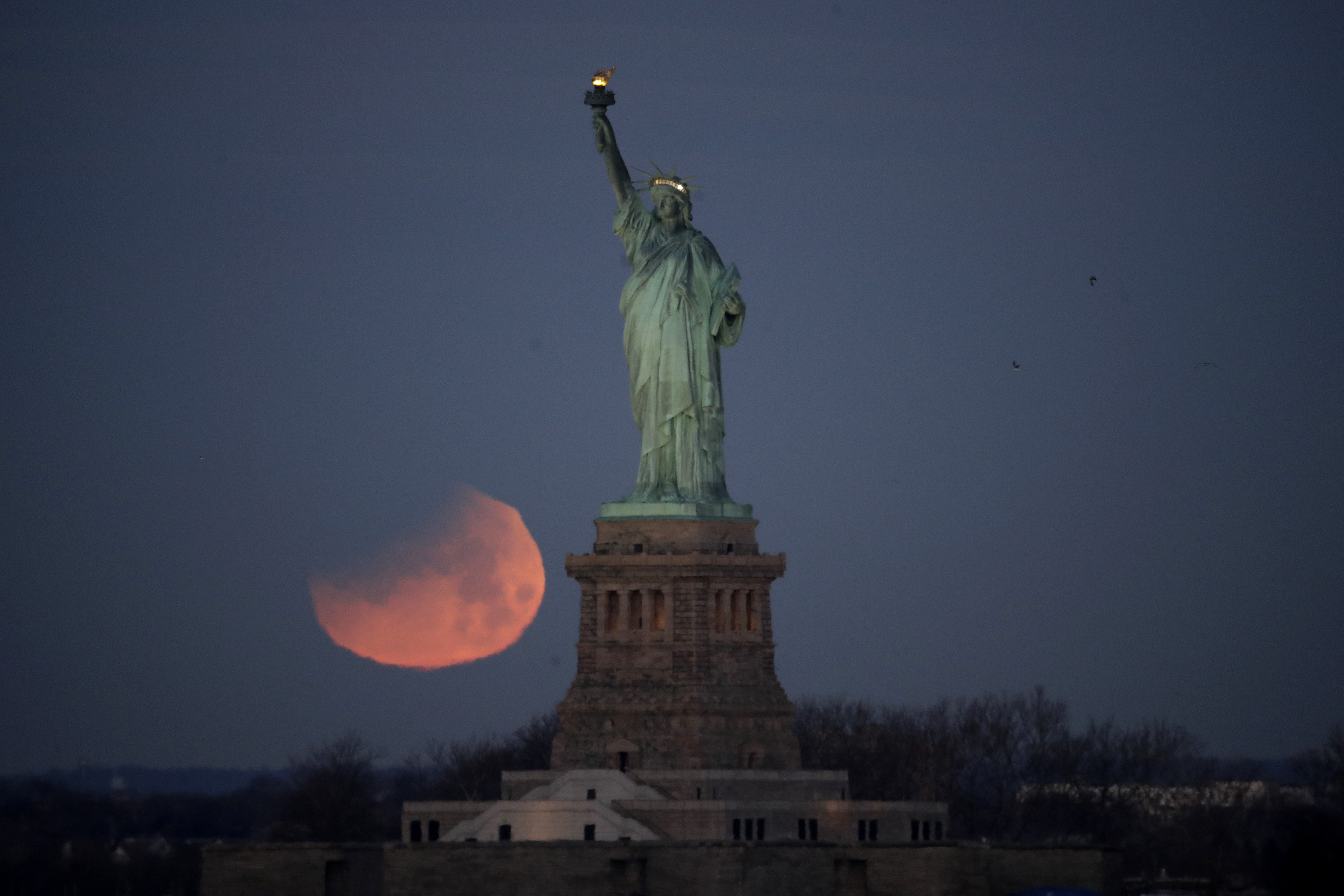 Repairs to leave part of Statue of Liberty dark