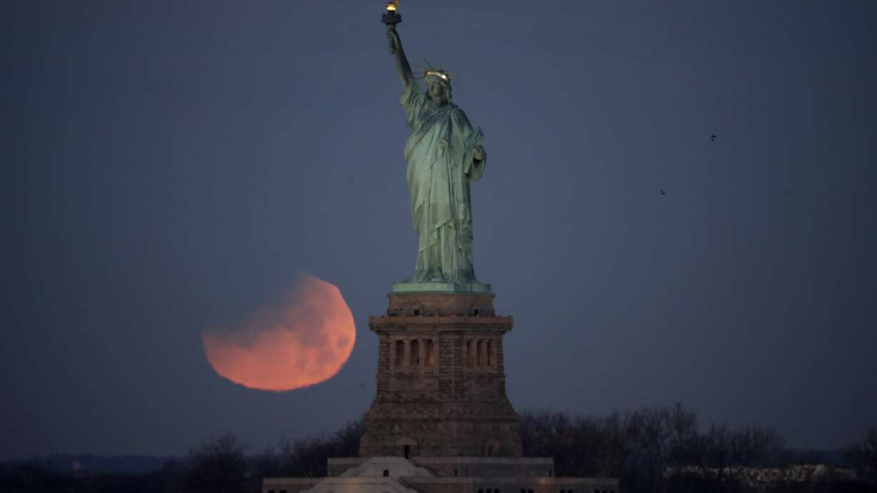 Repairs to leave part of Statue of Liberty dark