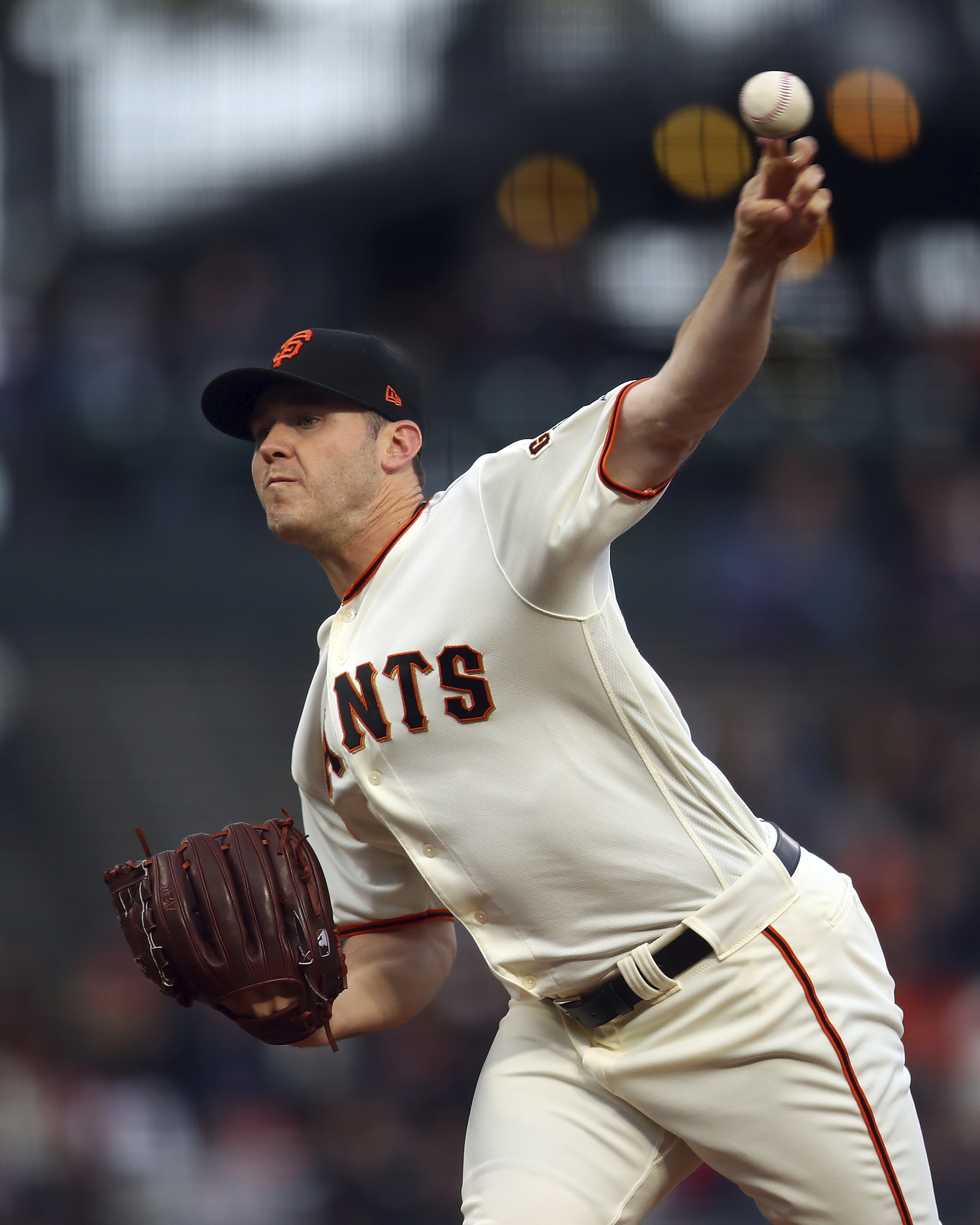 Crawford has 4 hits, Belt homers as Giants beat Reds 5-3