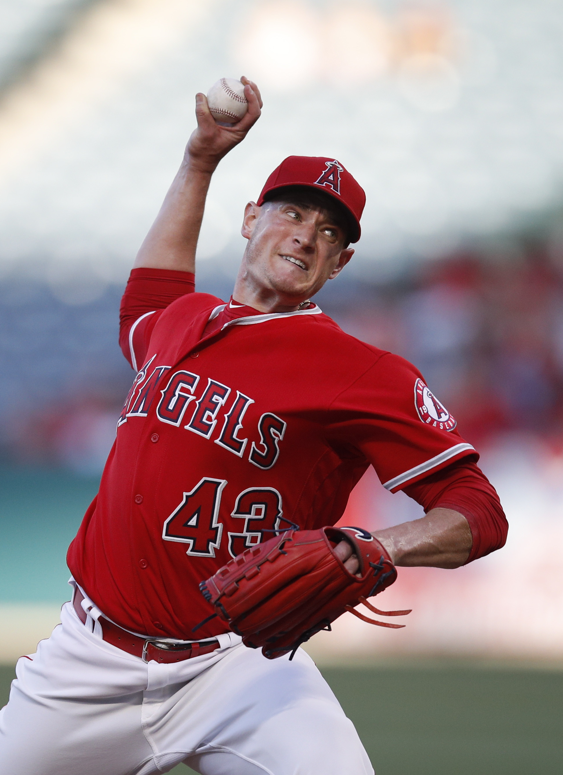 Verlander throws 5-hit shutout, Astros blank Angels 2-0