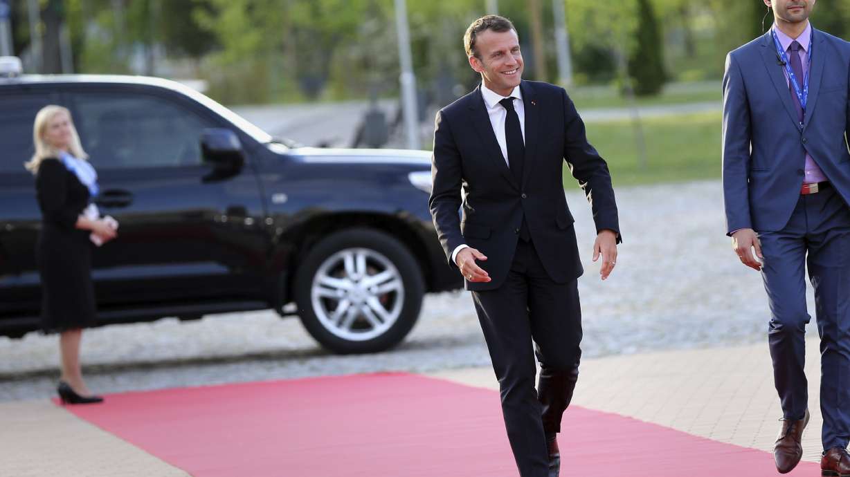 EU urges Balkan reform but cool on accepting new members
