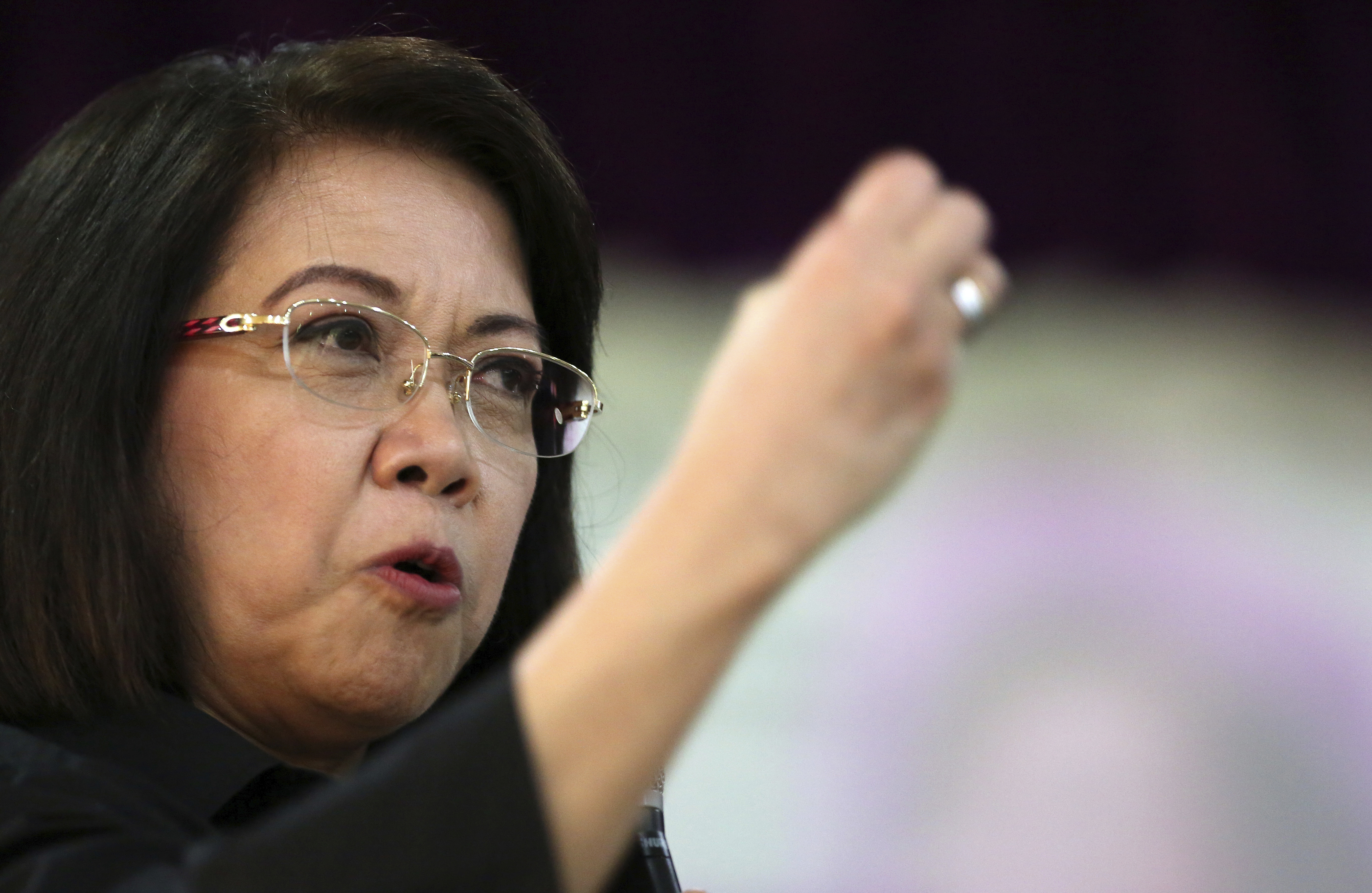 Philippine senators: Supreme Court set 'dangerous precedent'
