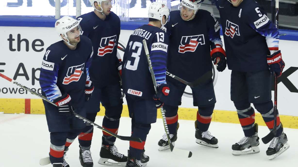 Kane leads US into semis, Canada knocks out Russia