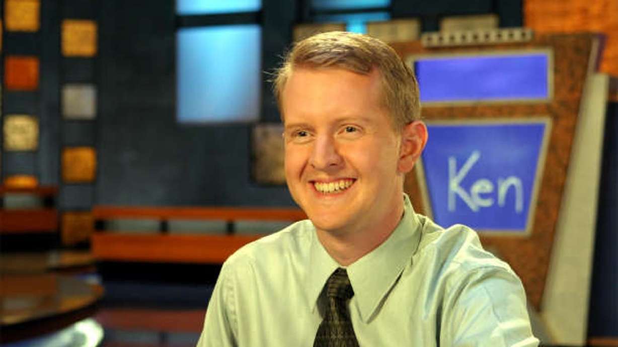 'Jeopardy!' champ Ken Jennings' tips on how to win HQ Trivia, quiz apps