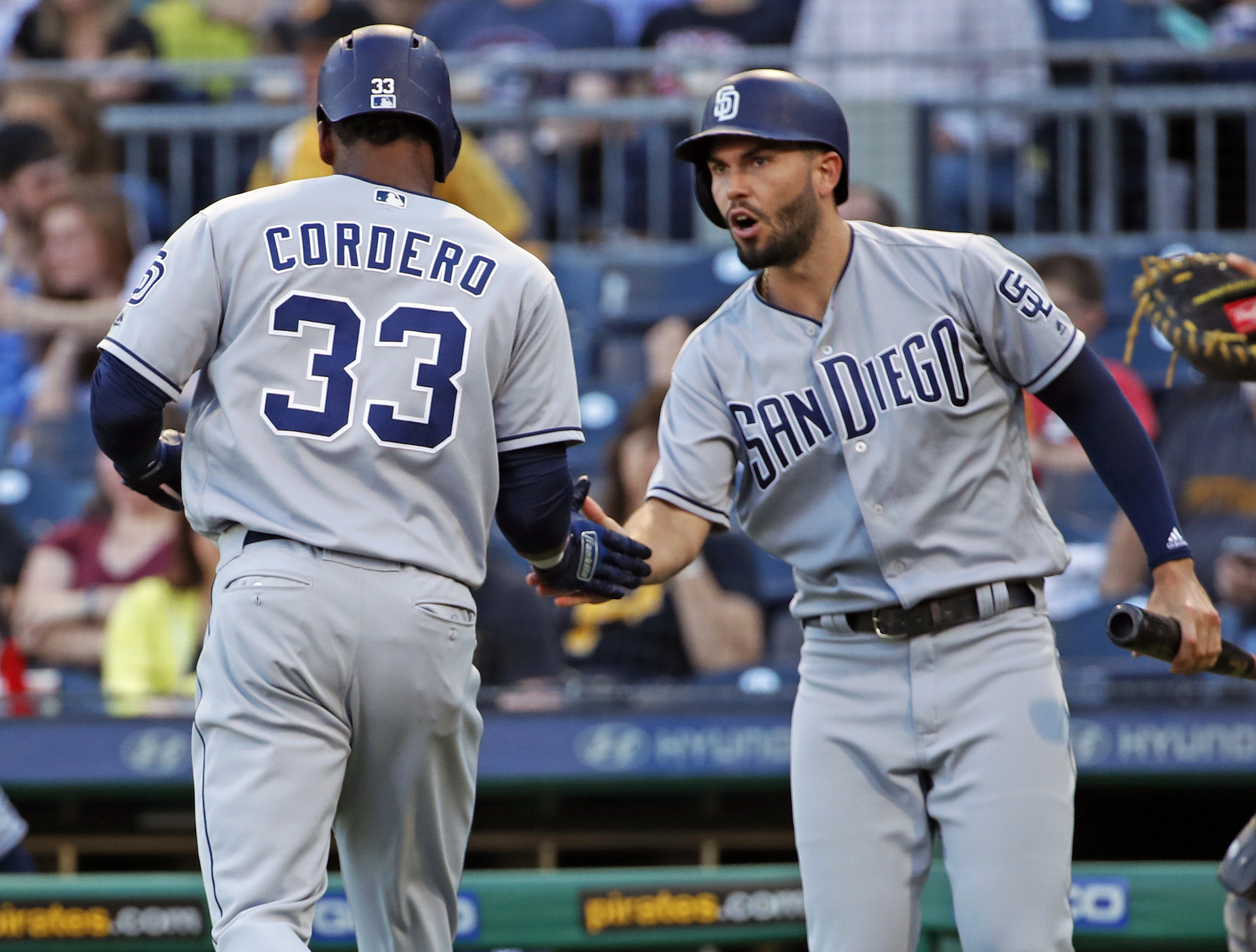 Richard pitches into the eighth, Padres top Pirates 6-2