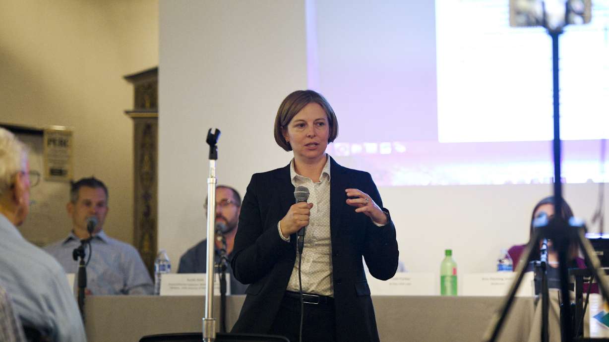 Academics skeptical of Utah Lake 'island city' proposal