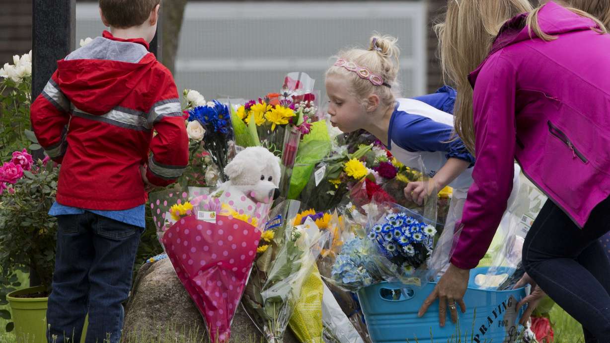 Funeral service held for girl killed in school bus crash