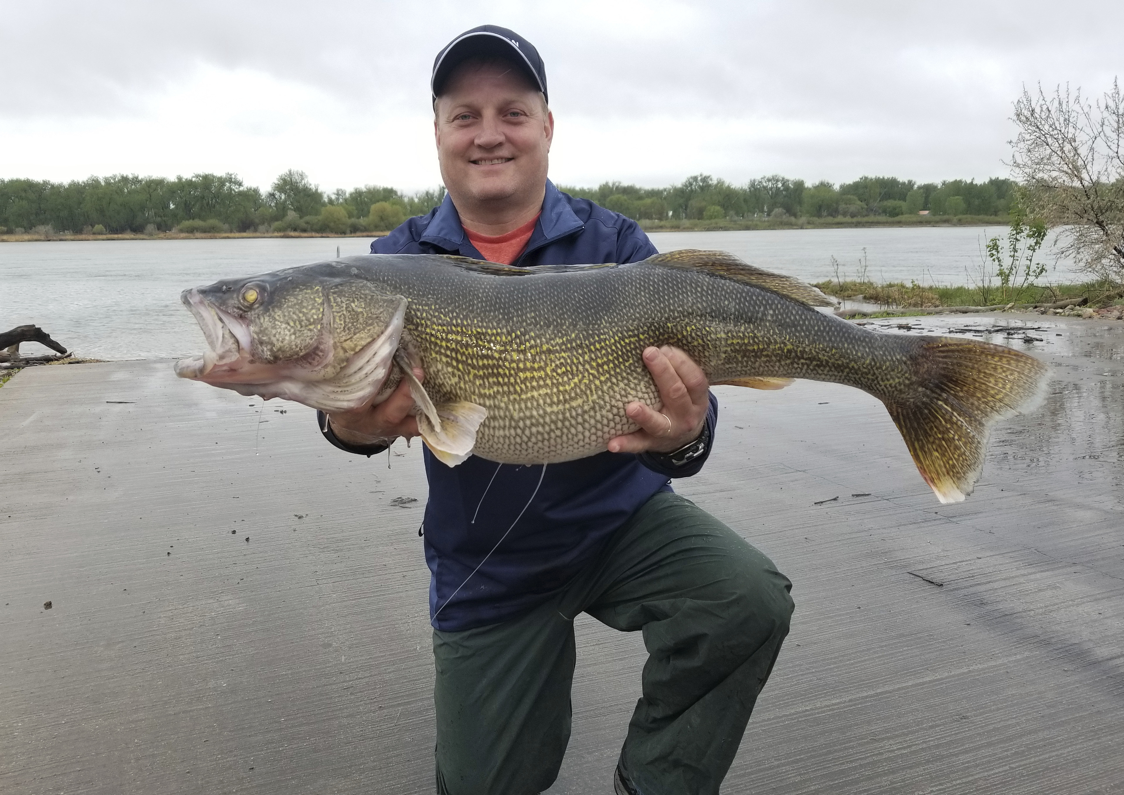 Whopper walleye breaks state's longest-standing fish record