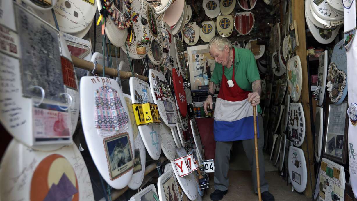 The 'King of the Commode' seeks an heir to his thrones