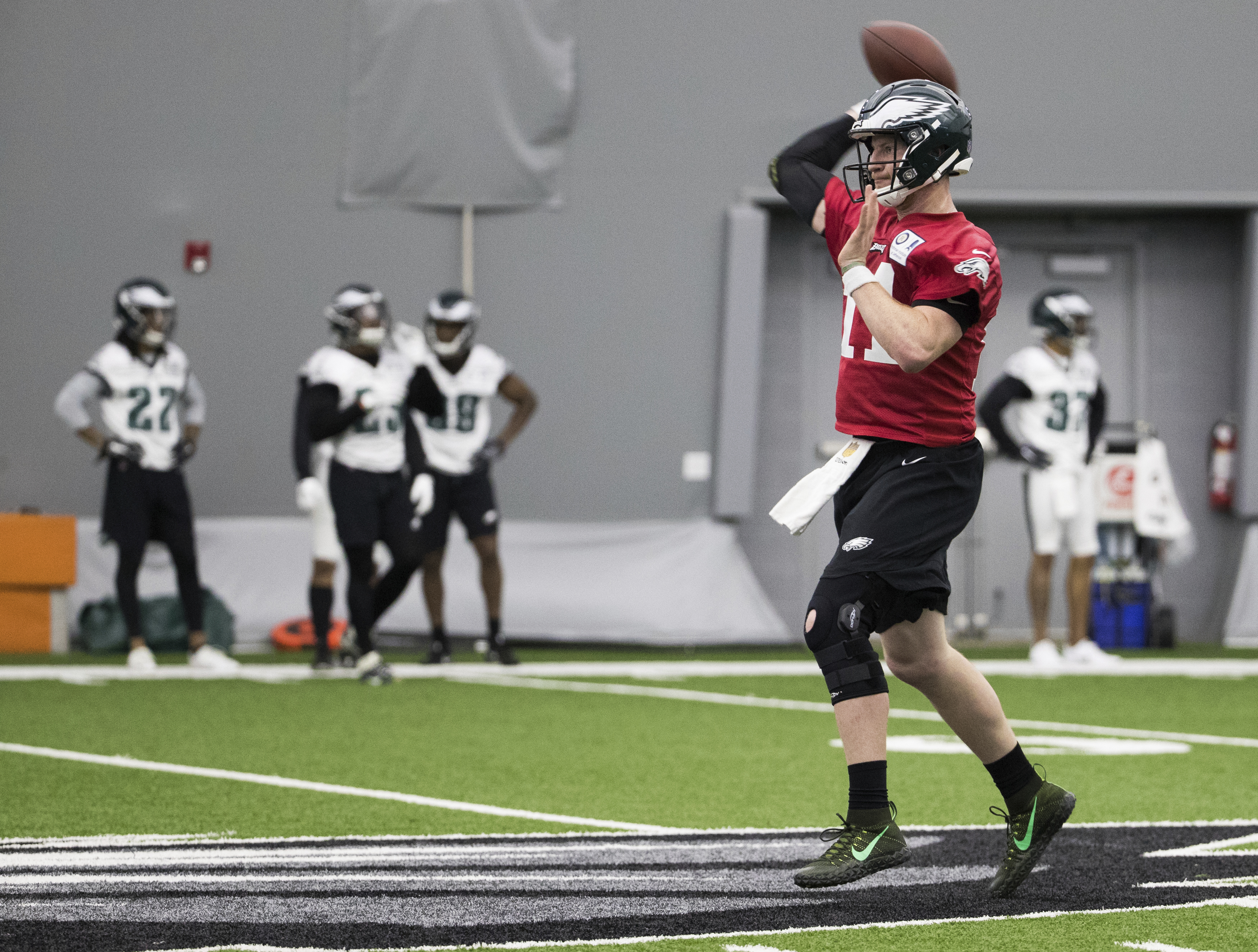 Eagles QB Carson Wentz back on the field for start of OTAs