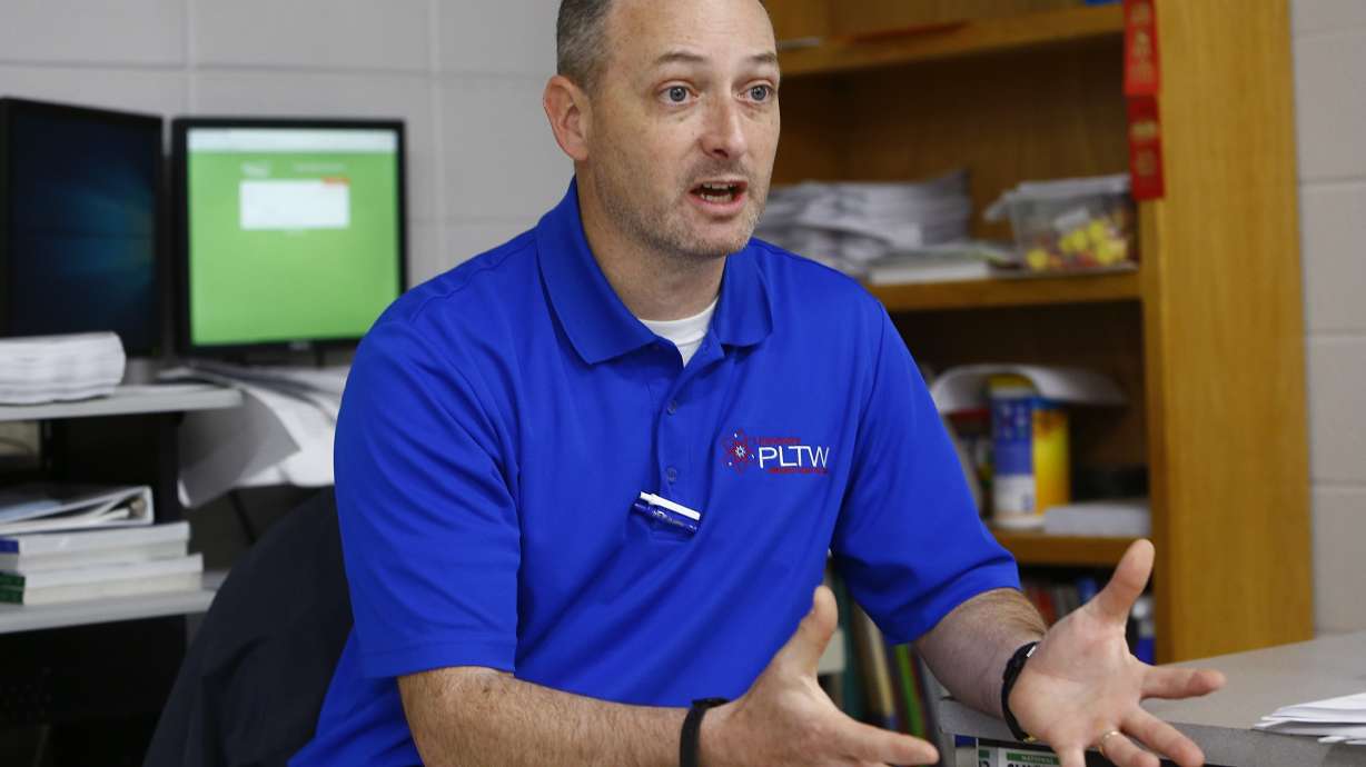 Teachers show strength in Kentucky primary elections