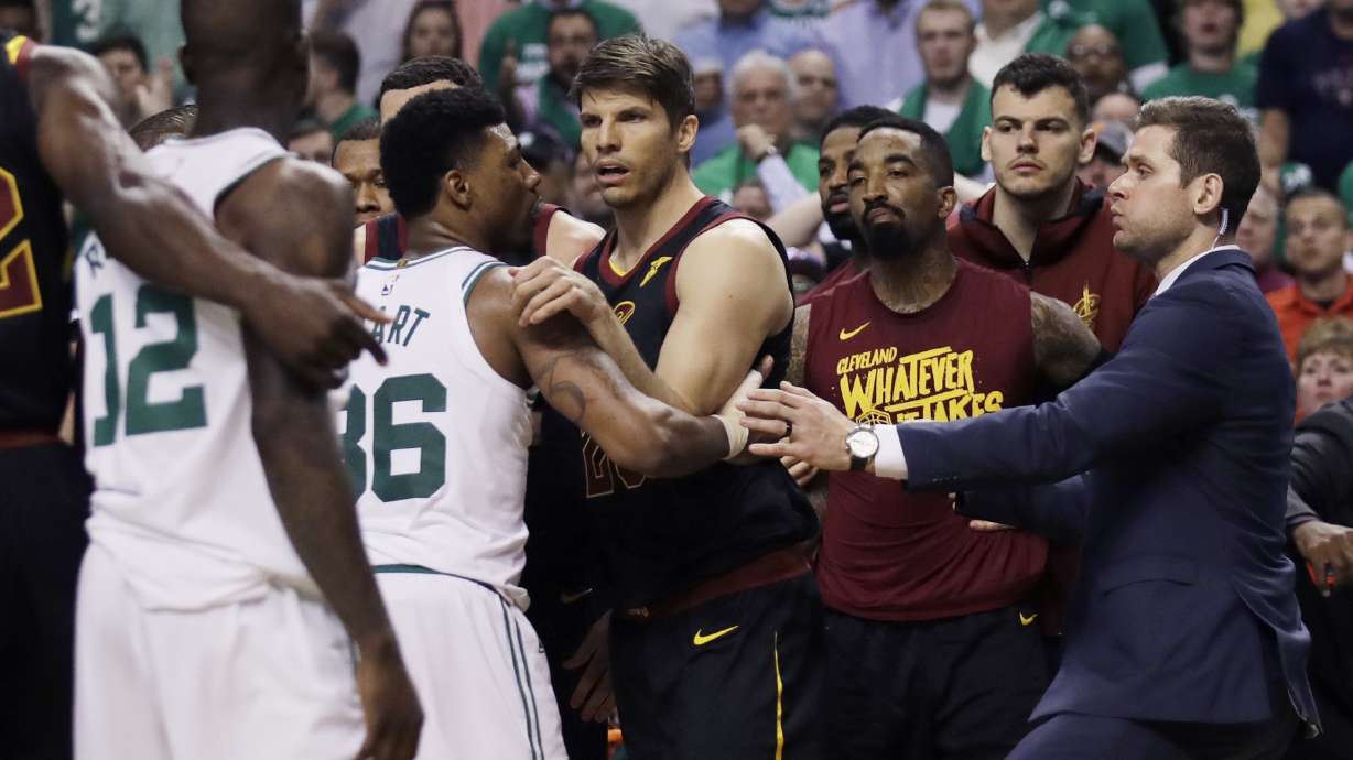 Celtics, Cavs scuffle in first half of Game 5
