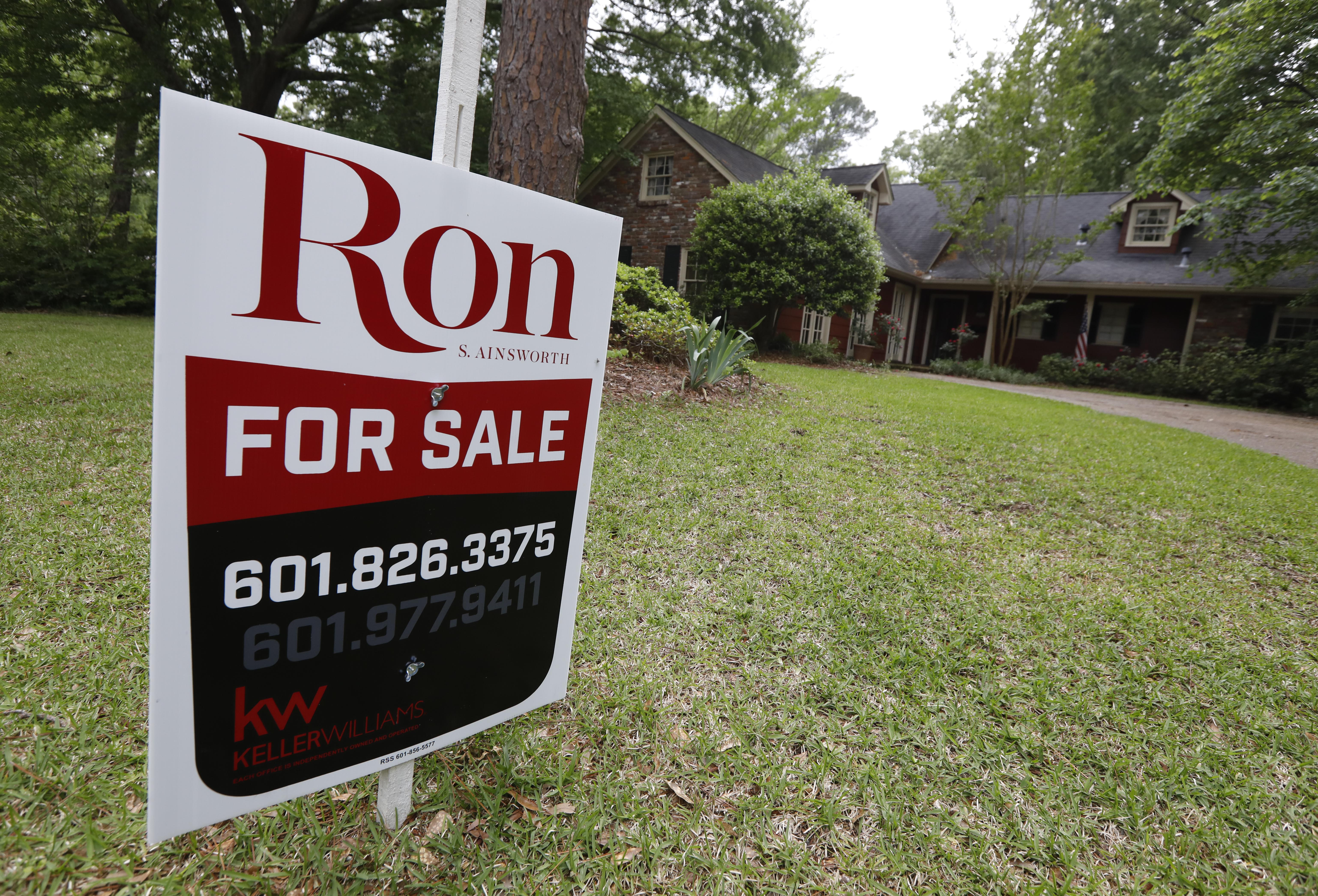 US average mortgage rates at 7-year highs; 30-year 4.66 pct.