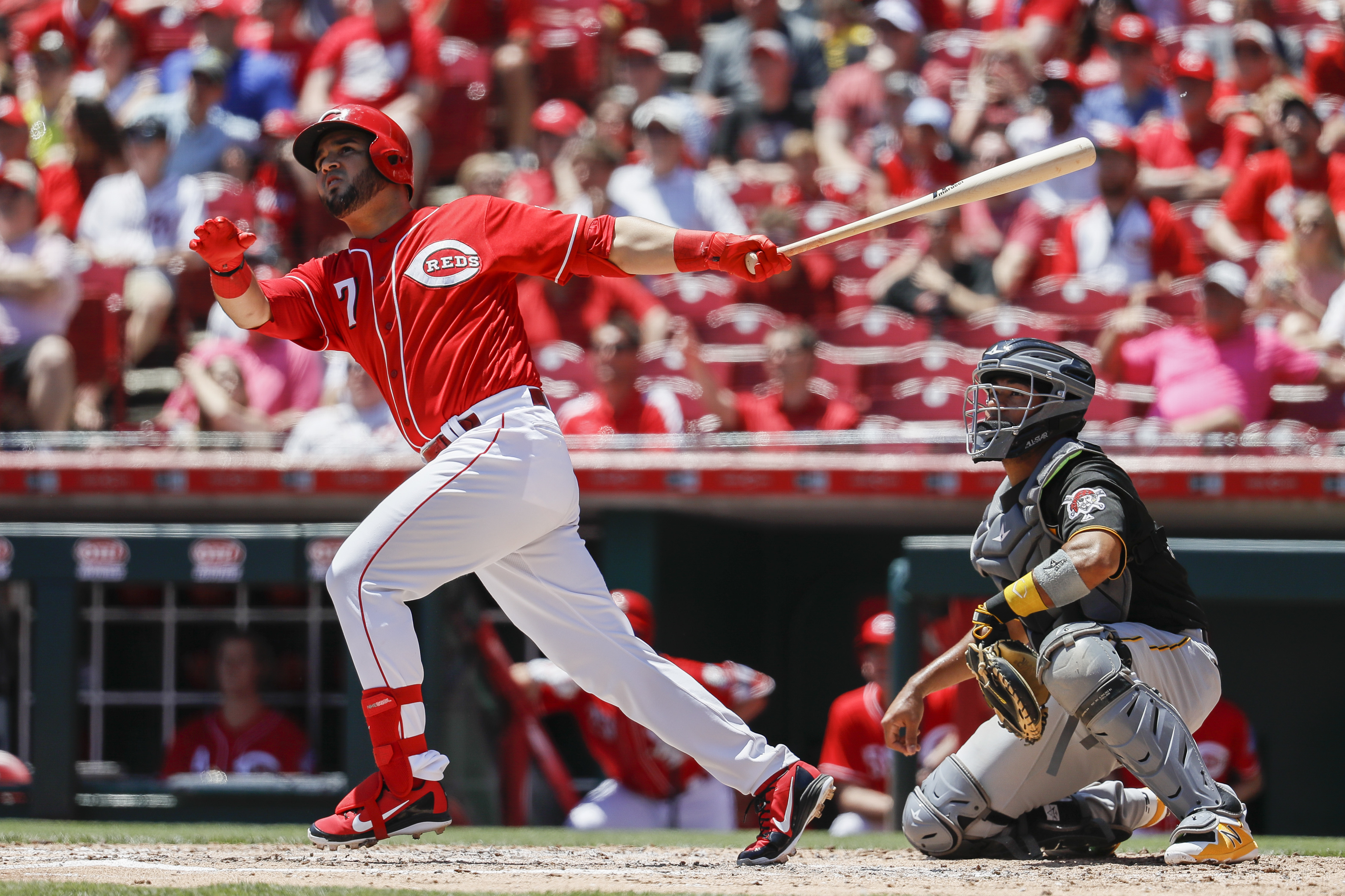 Suarez's grand slam leads Reds over slumping Pirates 5-4