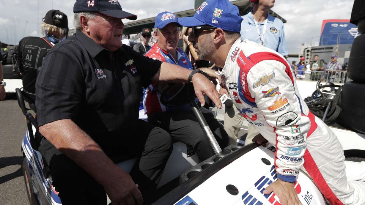 Tony Kanaan heads to AJ Foyt Racing for another Indy shot