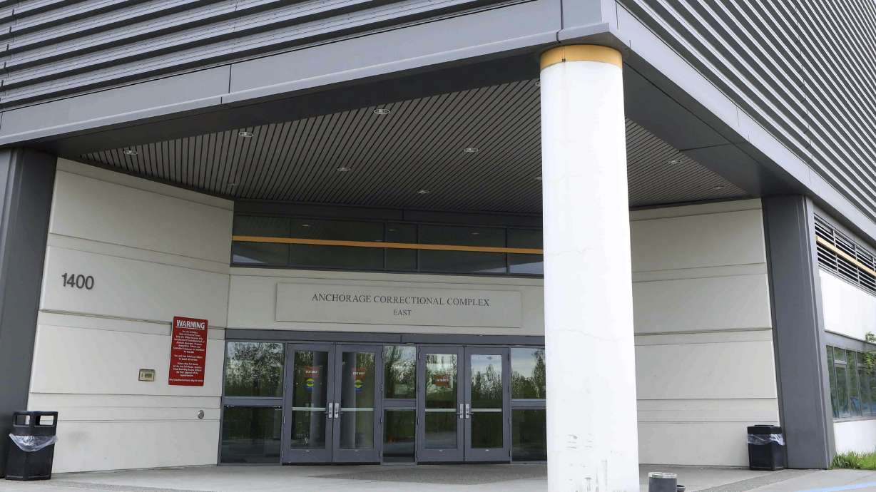 Judge orders higher-calorie meals for Alaska Muslim inmates