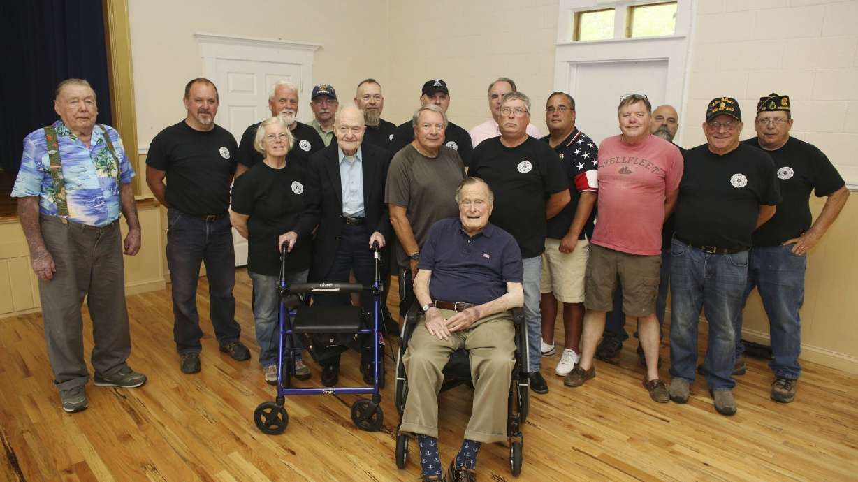 Former President Bush attends Maine pancake breakfast