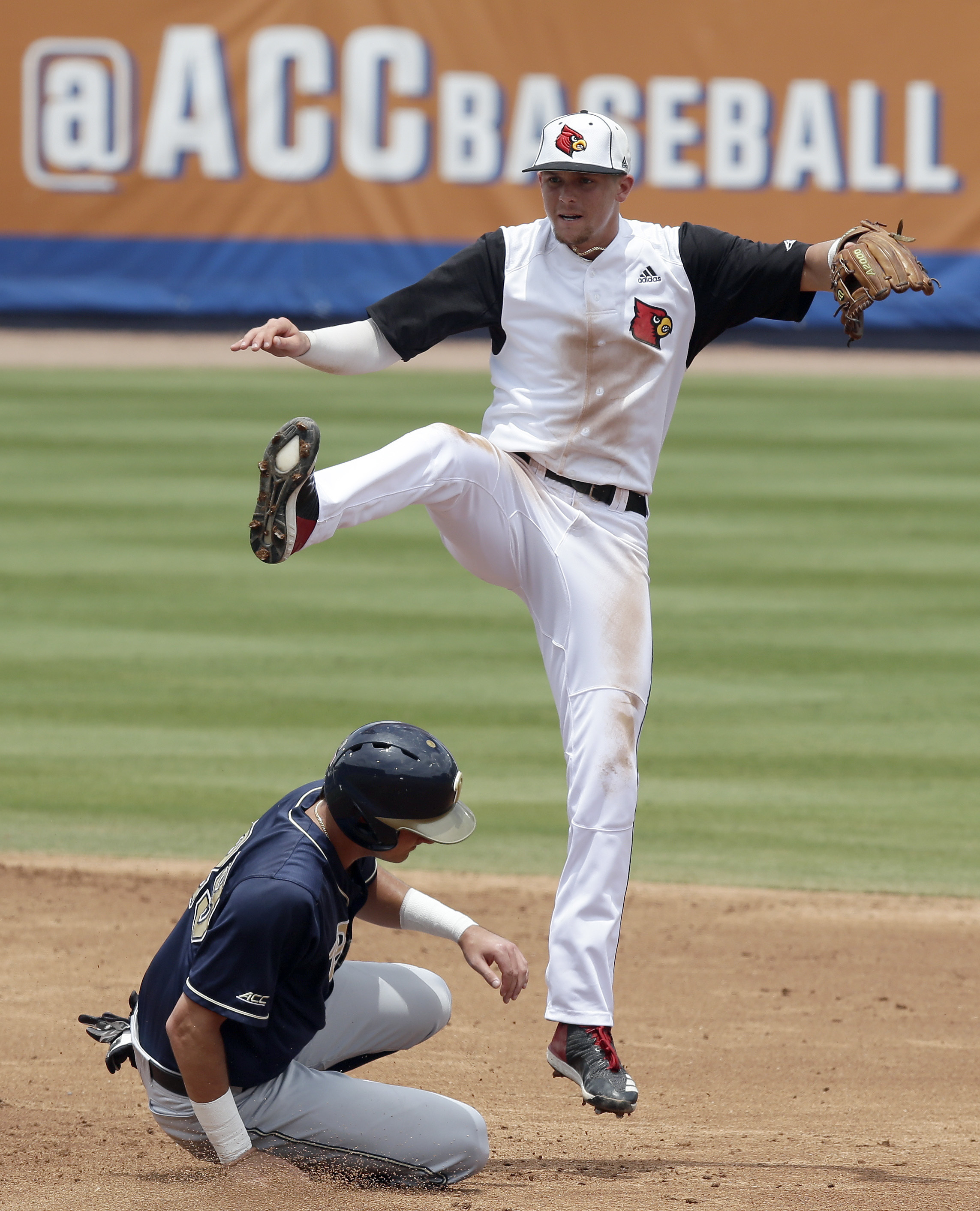 Louisville beats Pitt 5-2 to reach 1st ACC tourney final