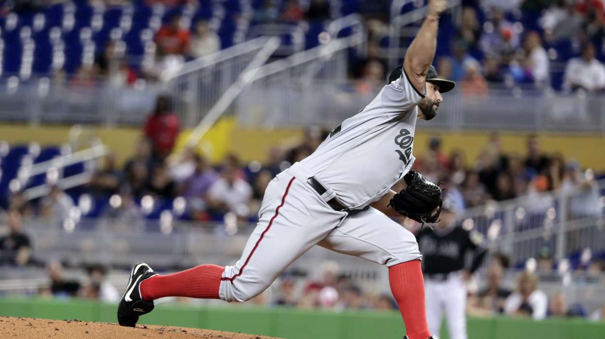 Reynolds' homer in 9th helps Nationals rally past Miami 4-1