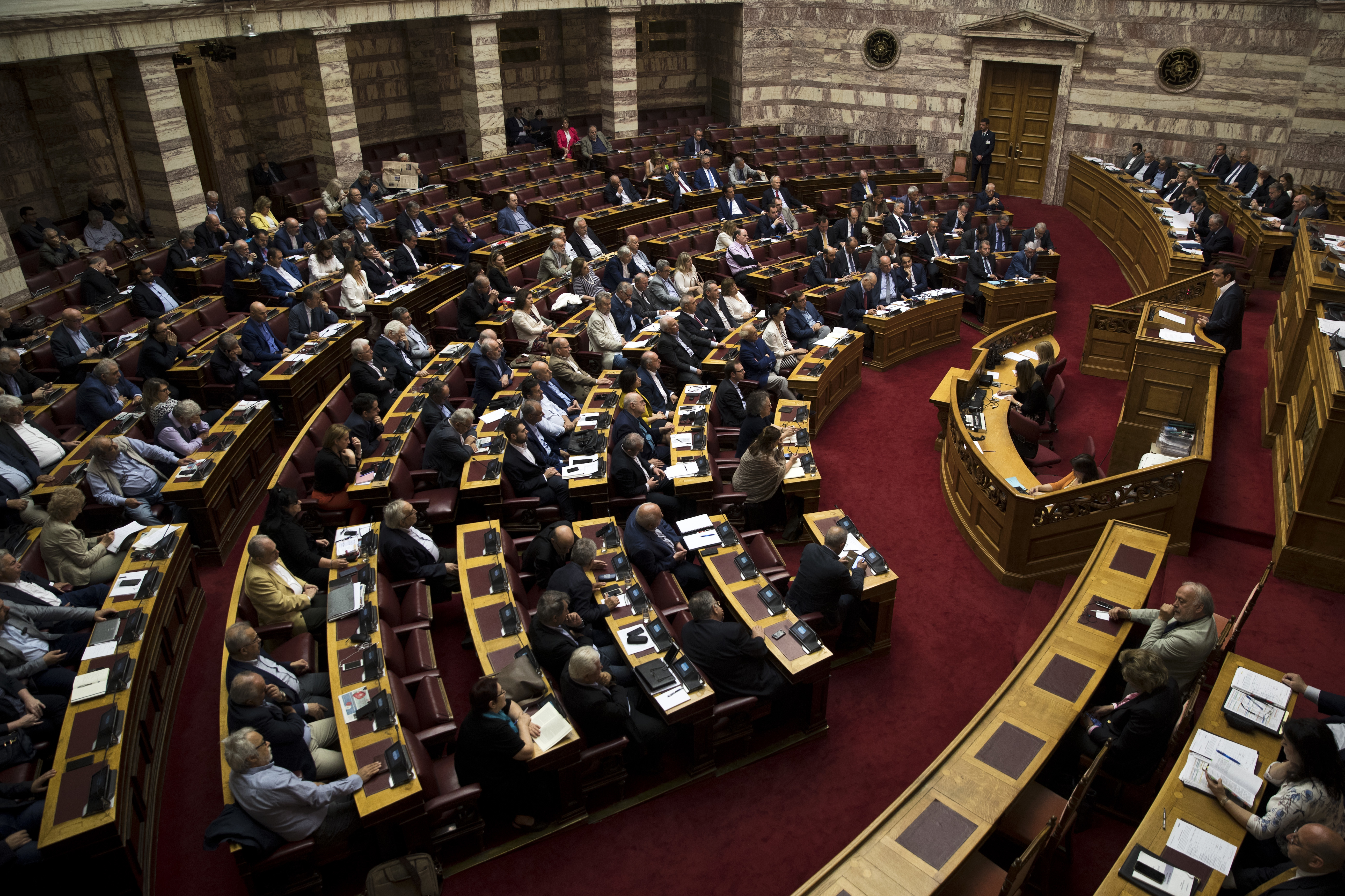 Greece: Italy turmoil won't delay return to bond market