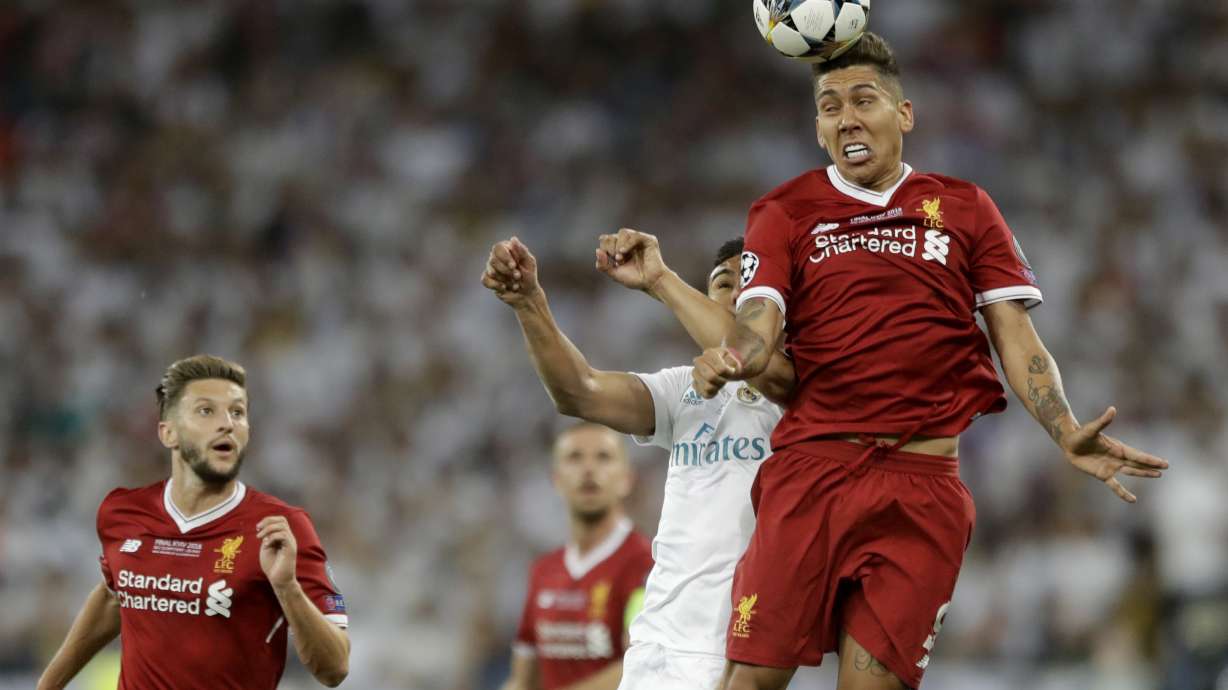 Firmino arrives early and gets tested in Brazil training