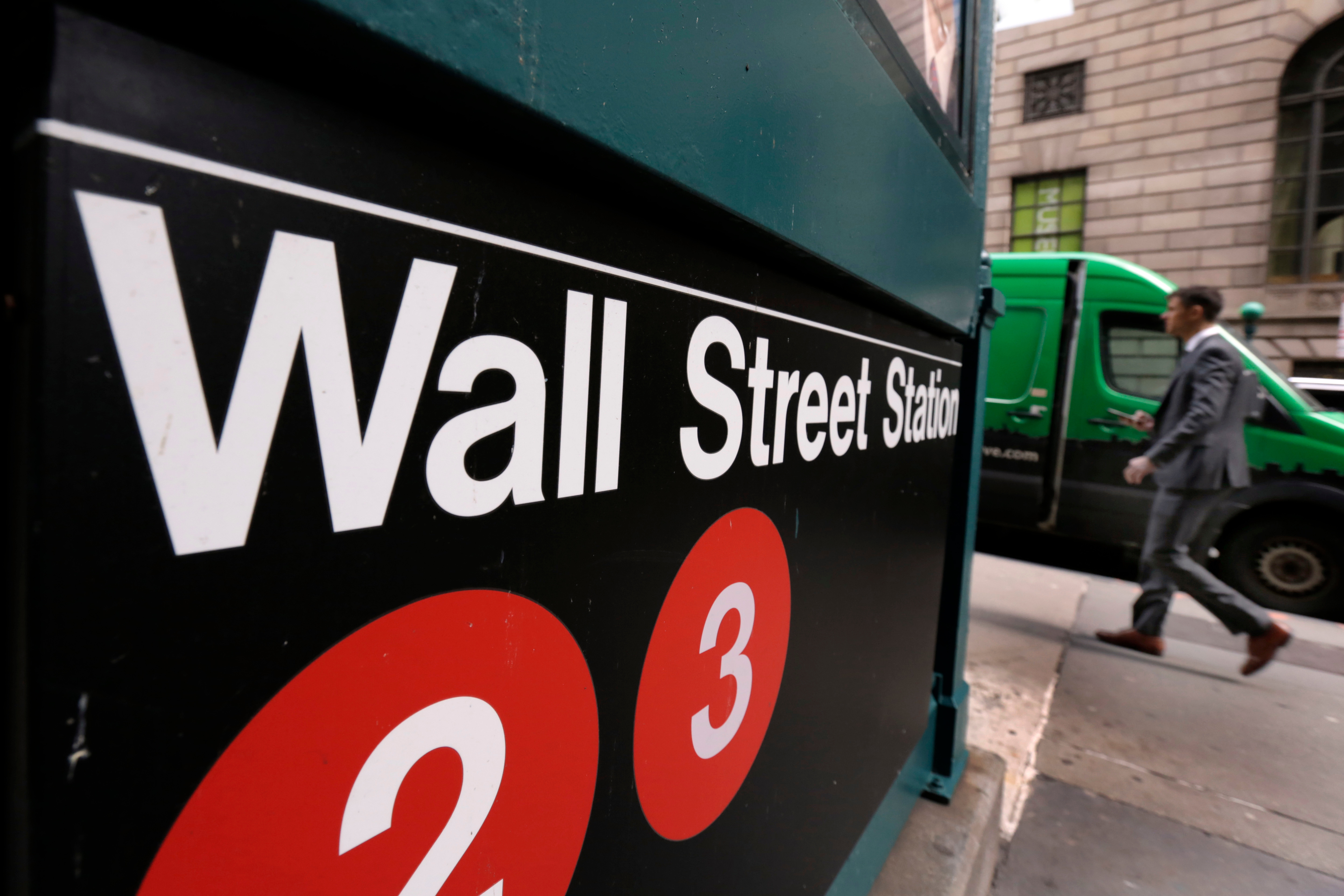 Markets Right Now: Italy gridlock shakes up global markets