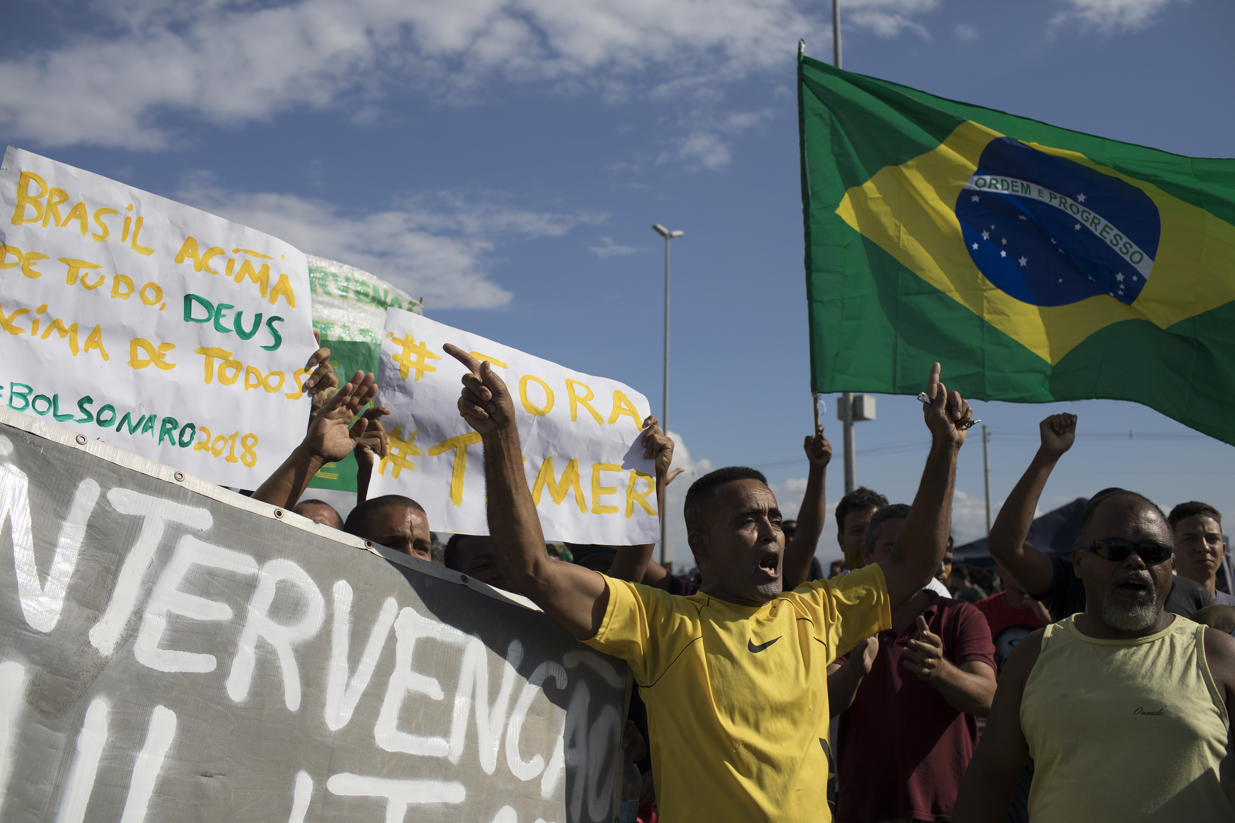 Brazil union to truckers: end strike or risk losing gains
