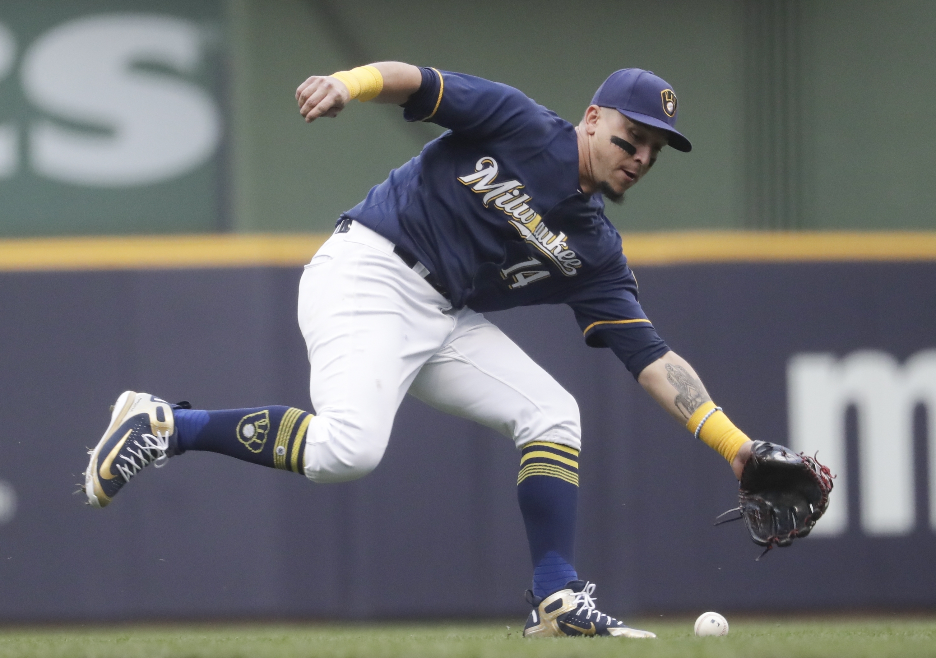 Wacha, 3 home runs send Cardinals over Brewers 6-1