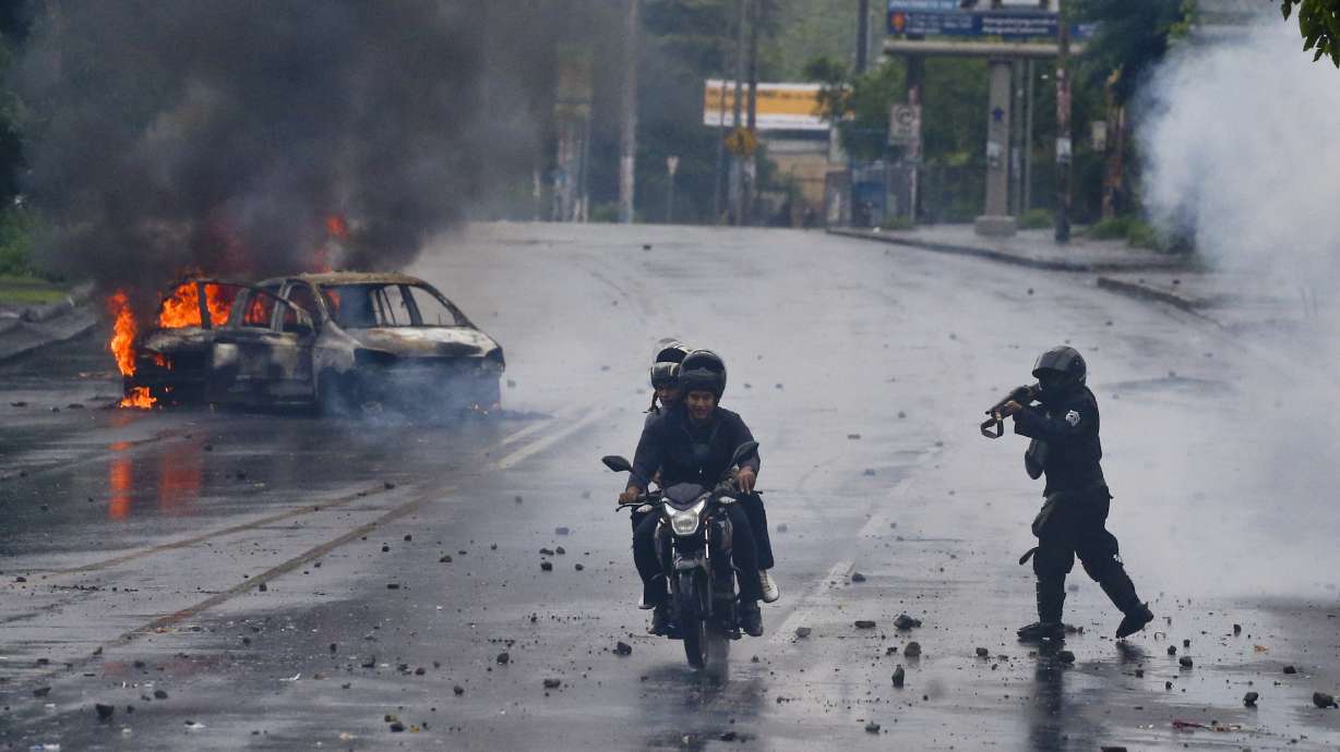 Nicaragua march ends in shooting amid calls for early vote