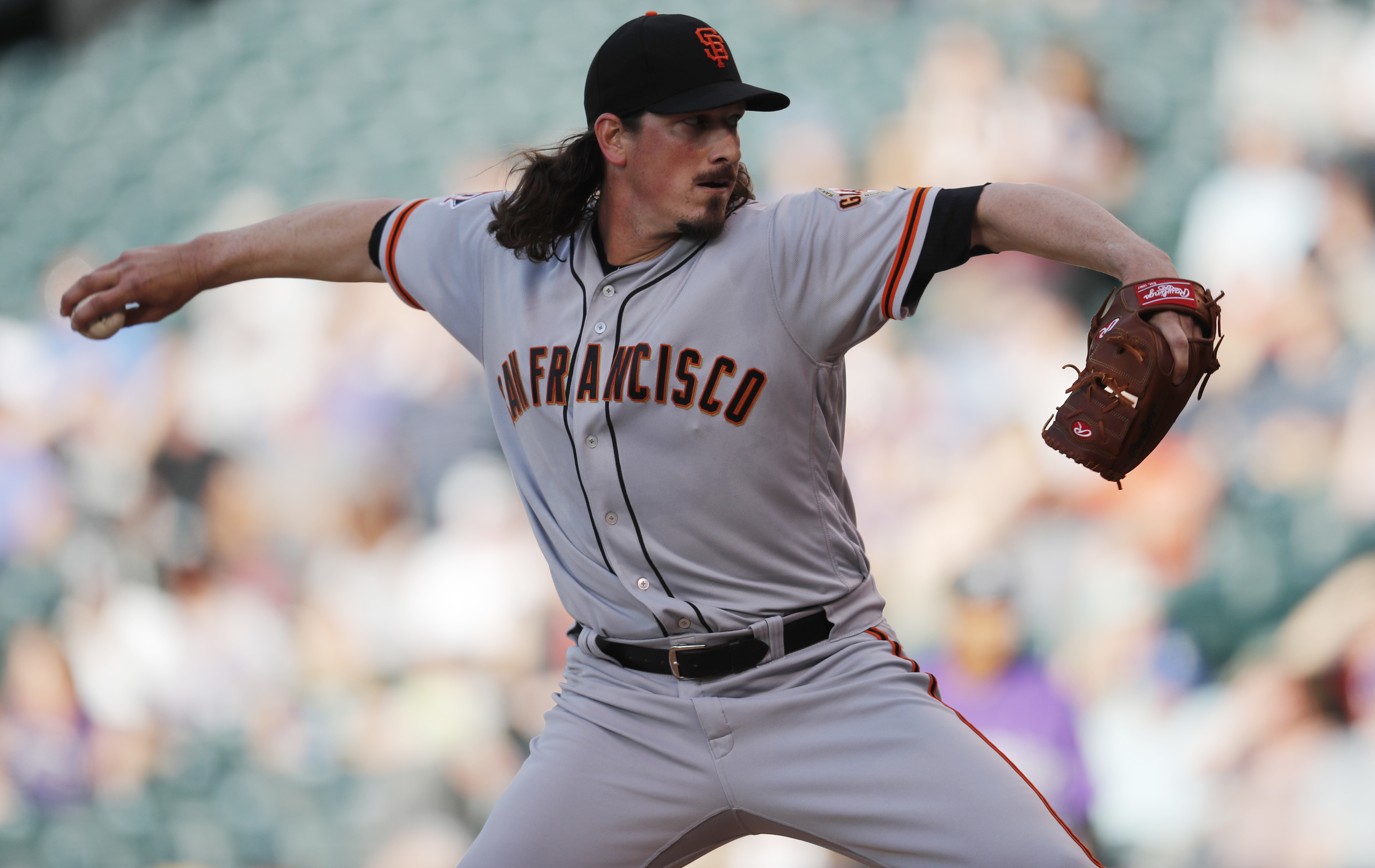 Giants place Samardzija on DL with shoulder tightness