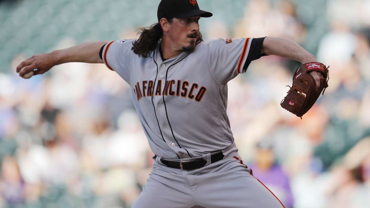 Giants place Samardzija on DL with shoulder tightness