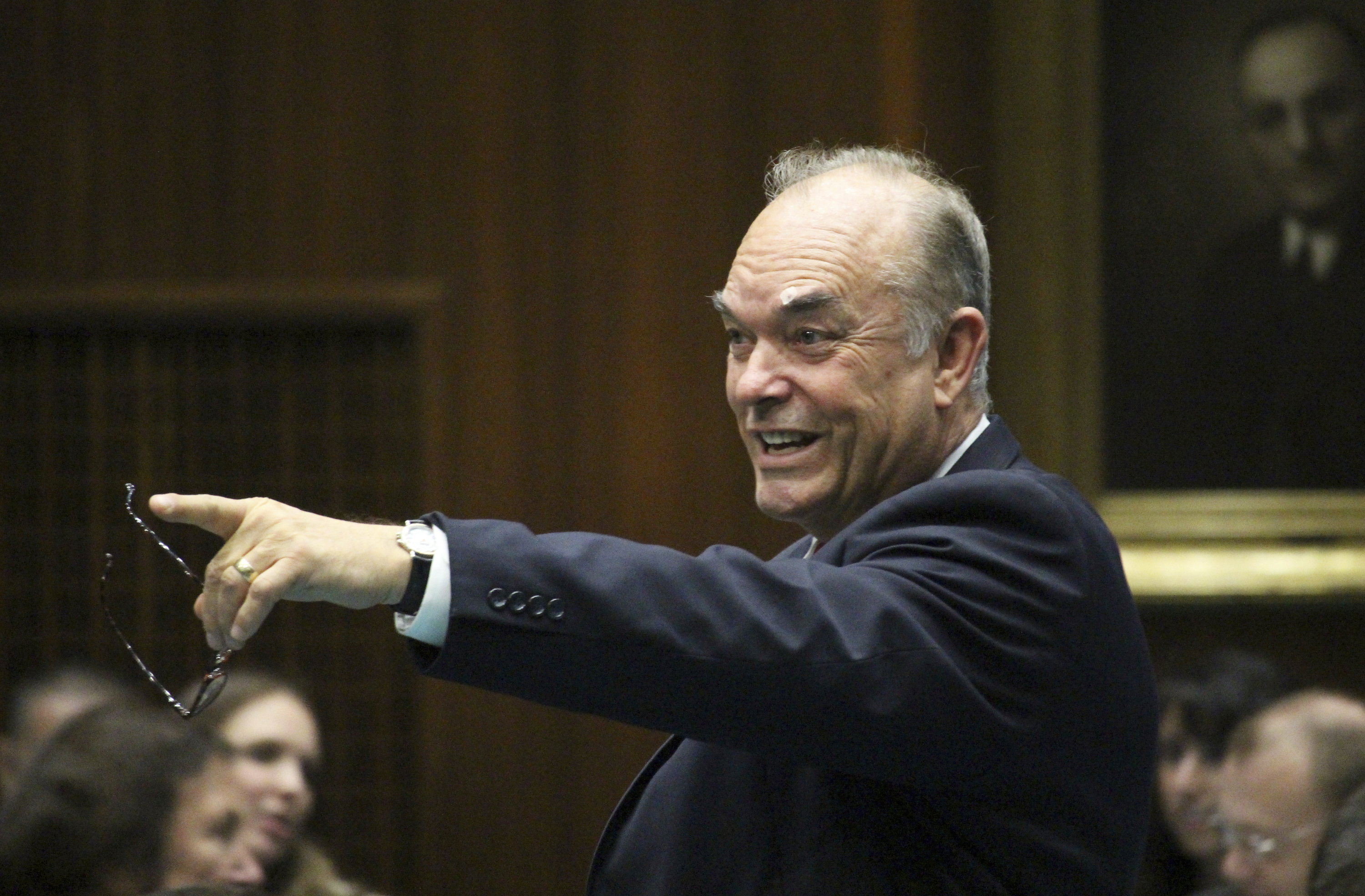 1st lawmaker expelled since #MeToo seeking office in Arizona