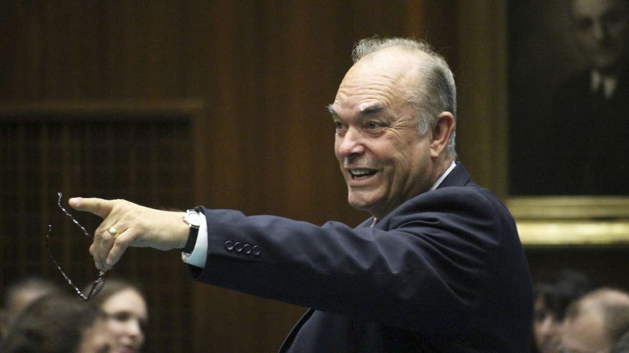 1st lawmaker expelled since #MeToo seeking office in Arizona