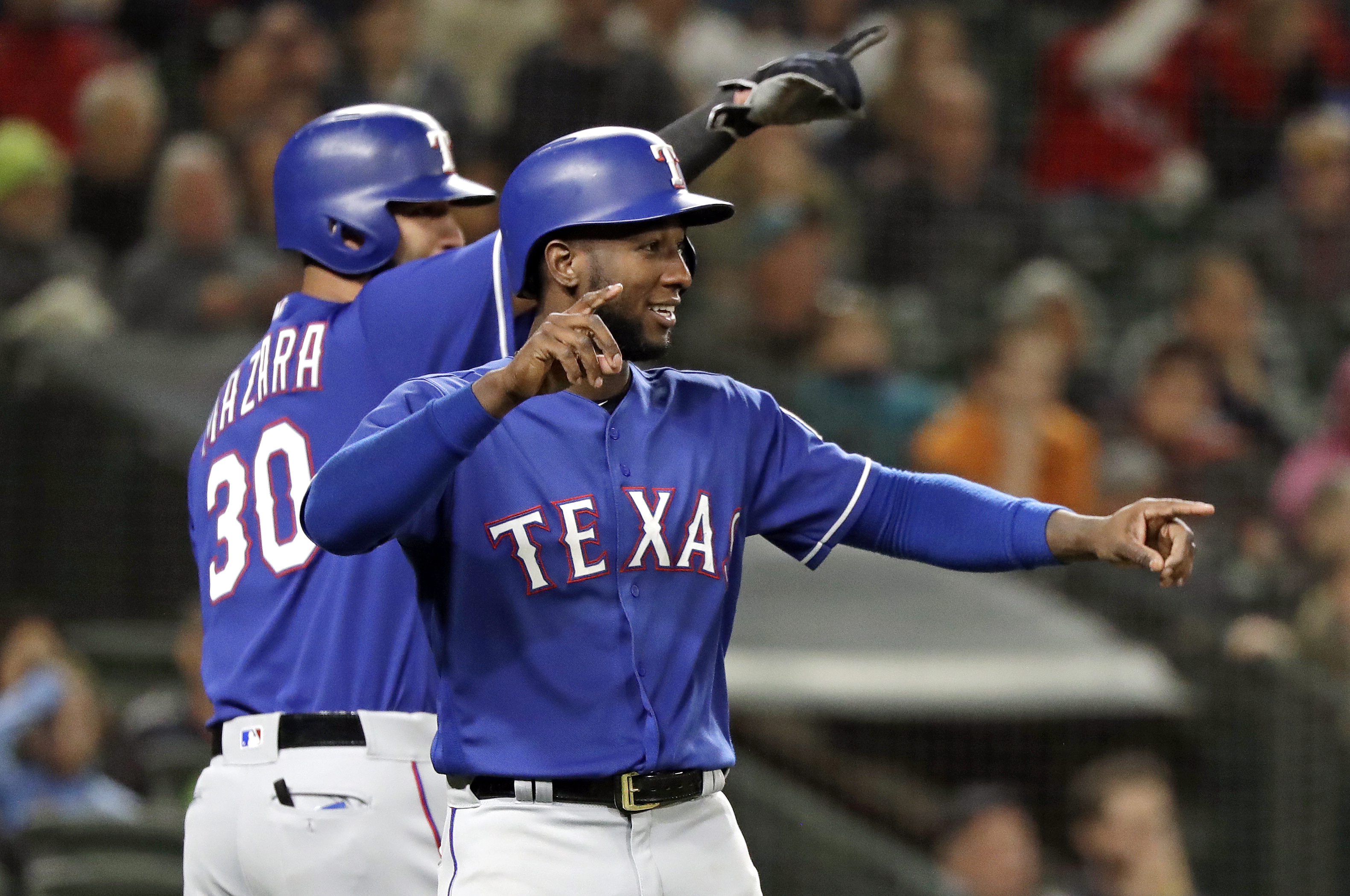 Chirinos' two-run single completes Rangers' rally in 7-6 win