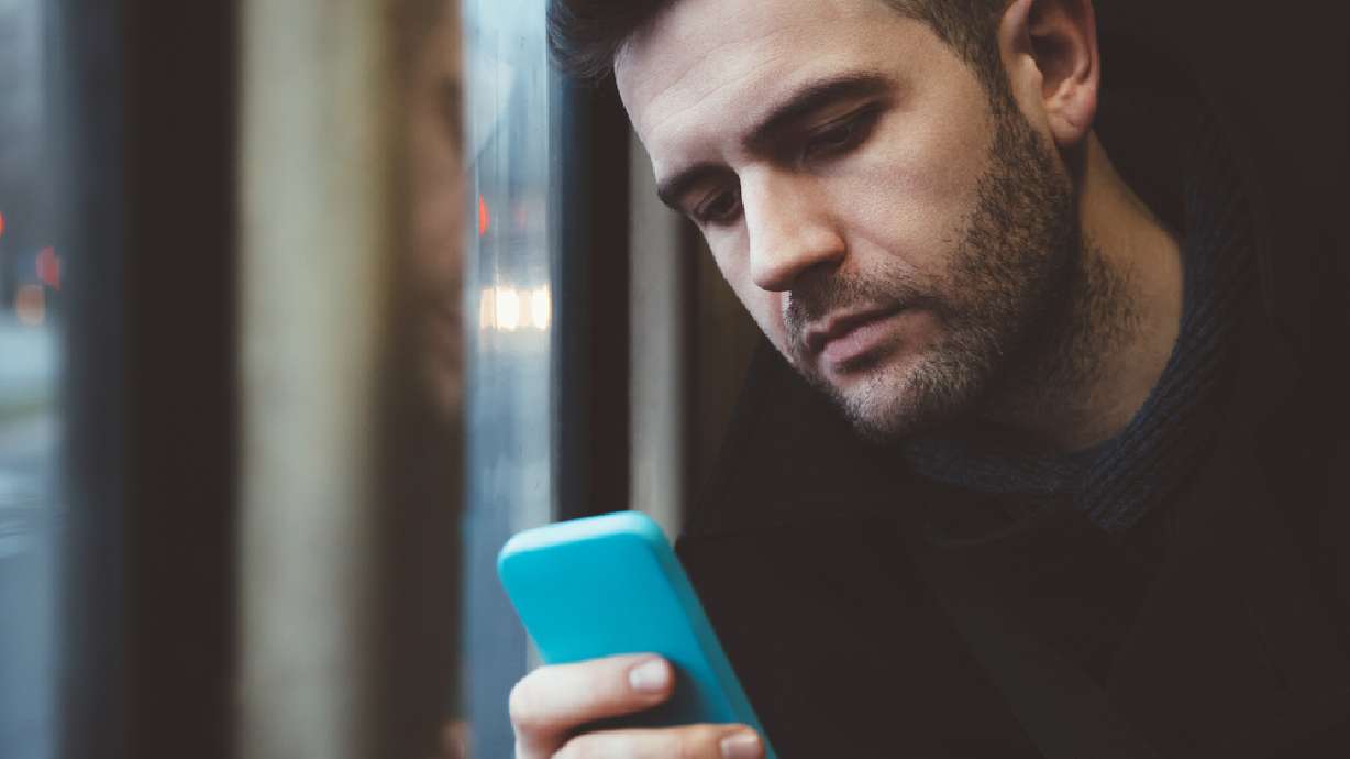 Online dating lowers self-esteem and increases depression, studies say