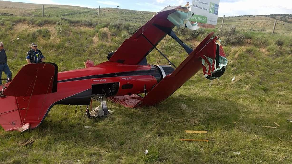 Plane crashes on I-80 in southwest Wyoming; no injuries