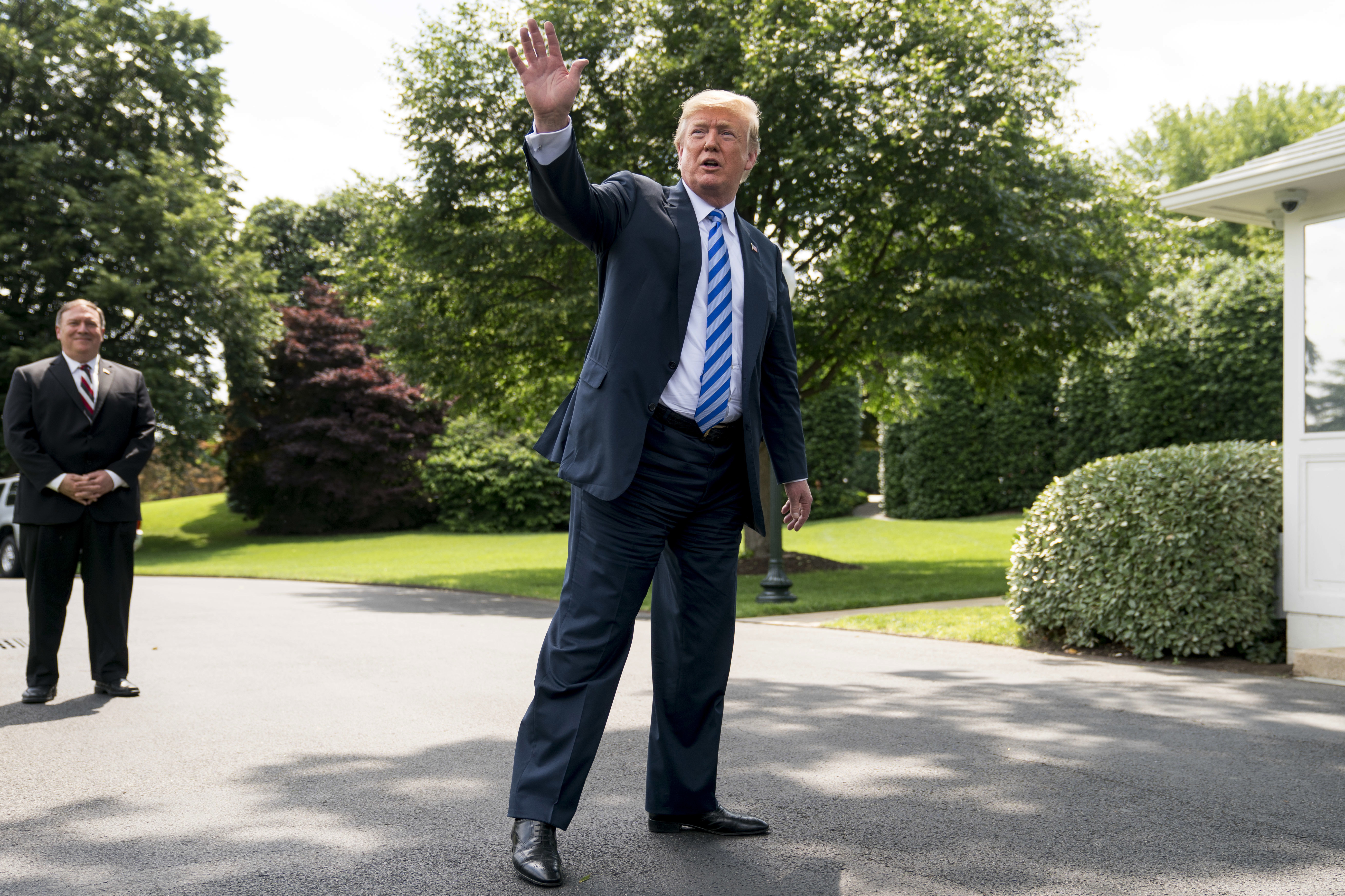 Trump says he wouldn't mind replacing NAFTA with 2 deals