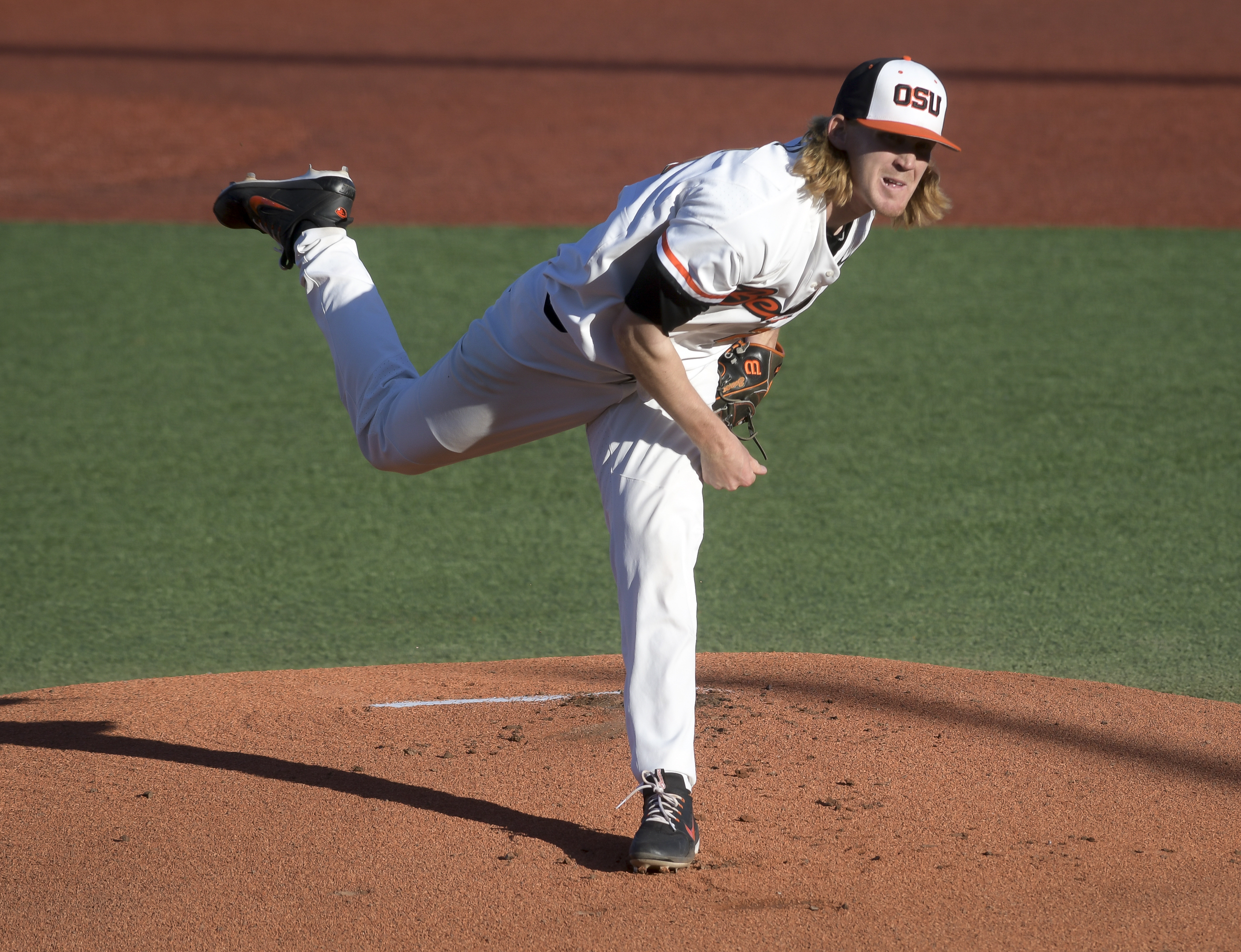 National No. 3 seed Oregon State downs Northwestern St. 9-3