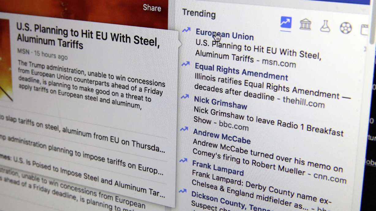 Facebook kills 'trending' topics, tests breaking news label