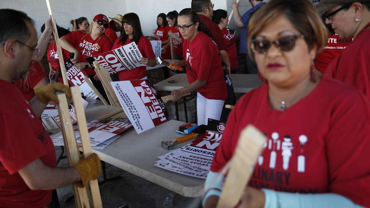 Vegas MGM union workers reach deal with casino