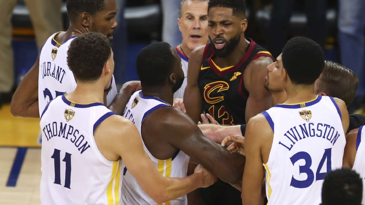 NBA Finals shifts to Cleveland, Cavs down 0-2 vs Warriors