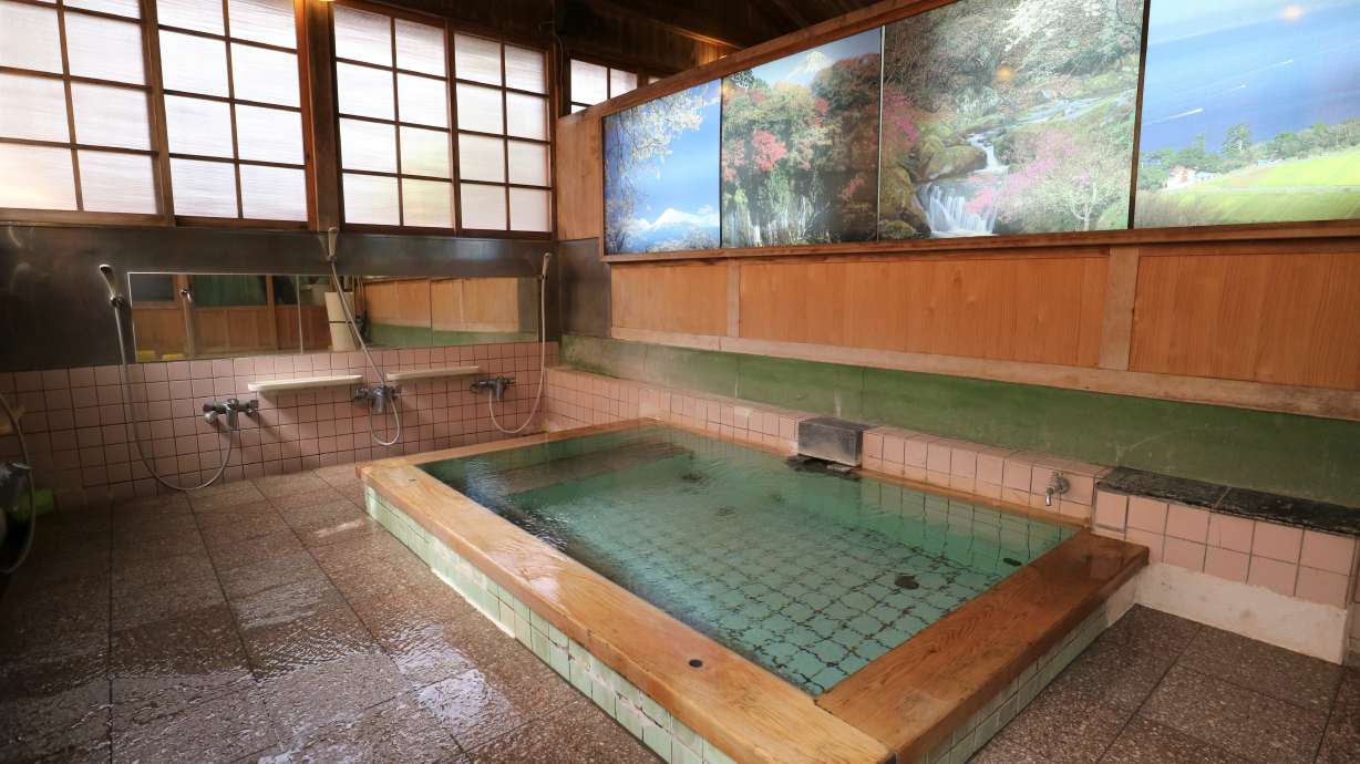 Bathe naked with strangers? Welcome to a Japanese bathhouse